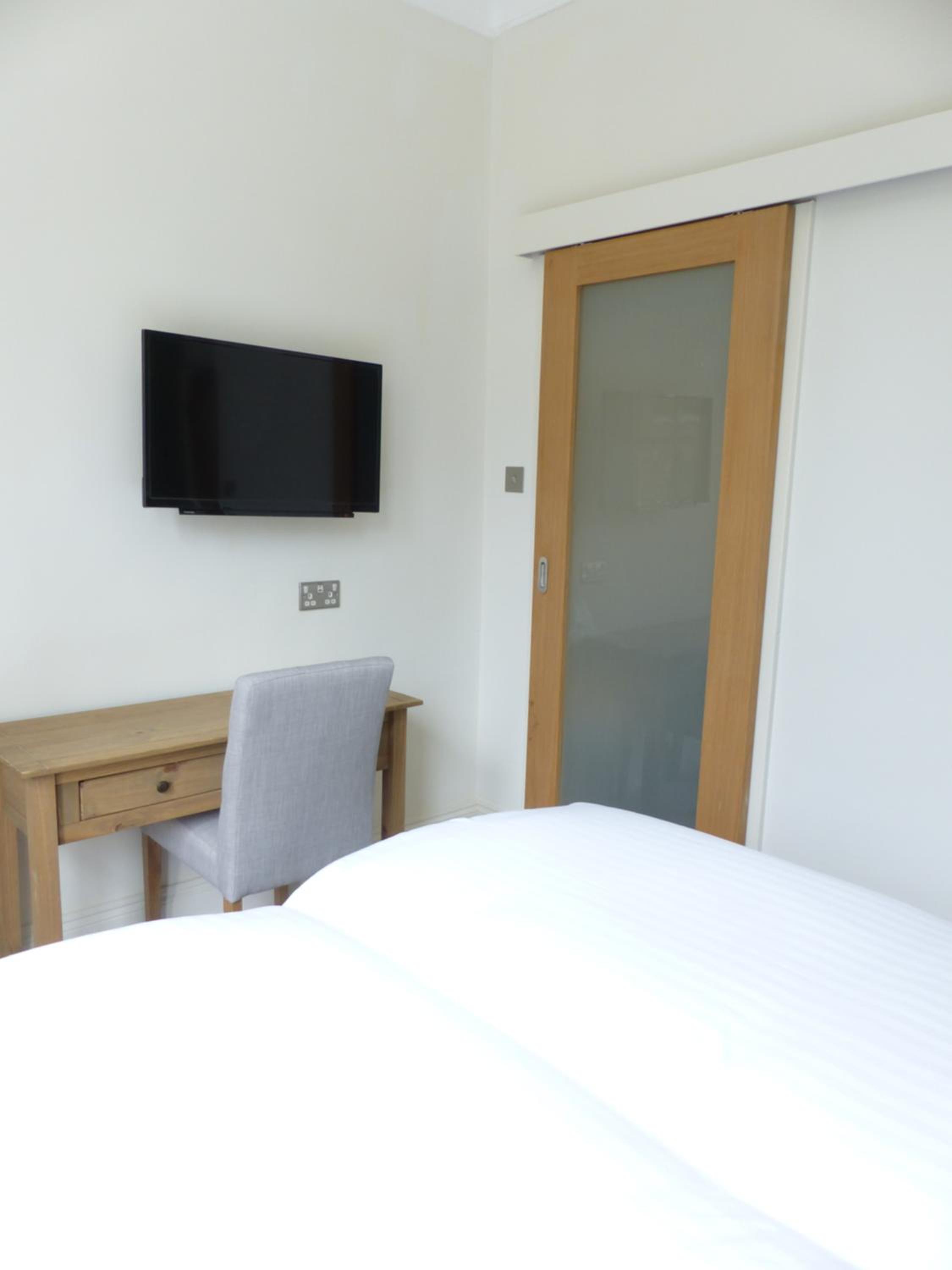 Deluxe Twin Room photo 3