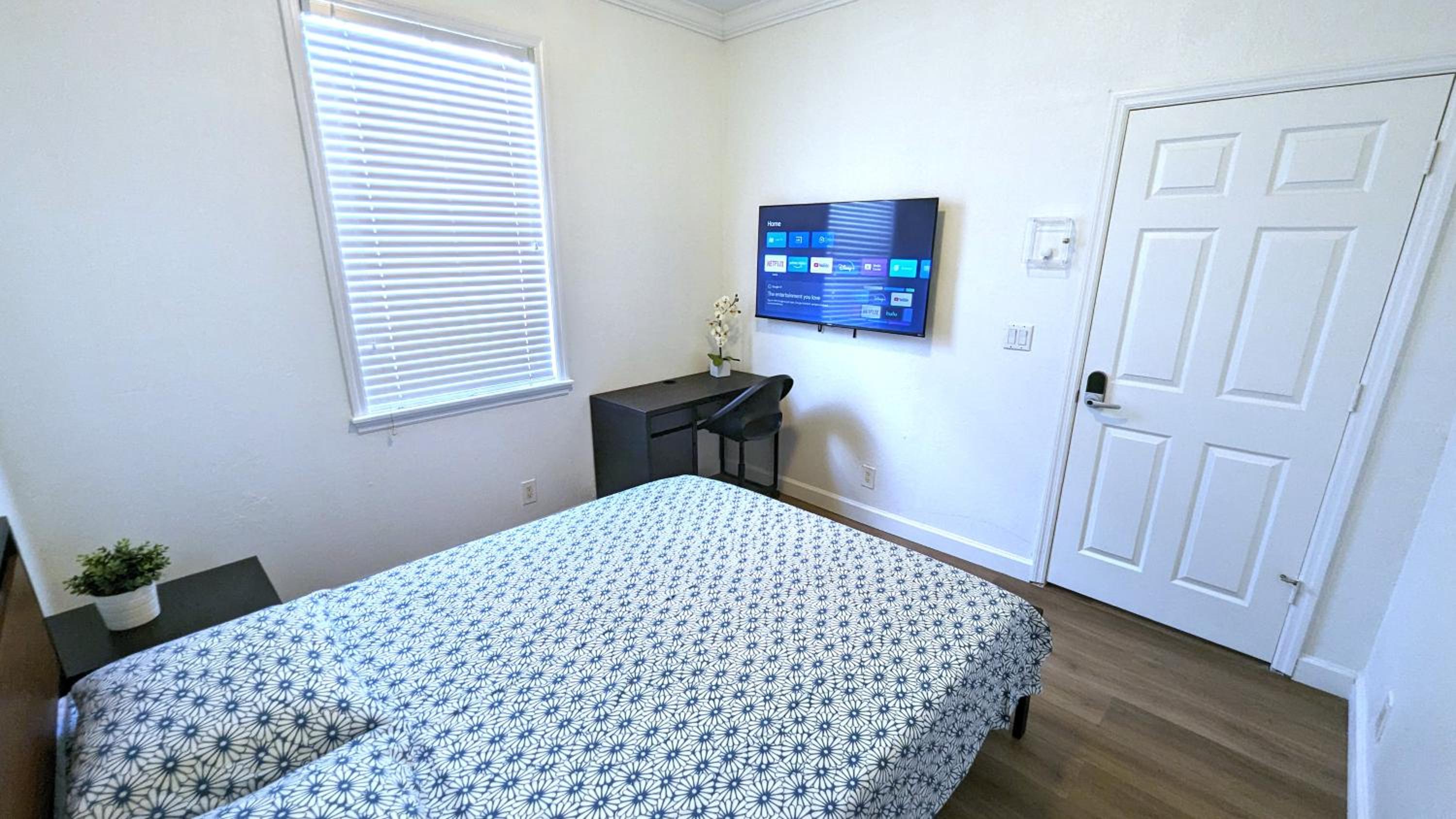 Standard Queen Zimmer