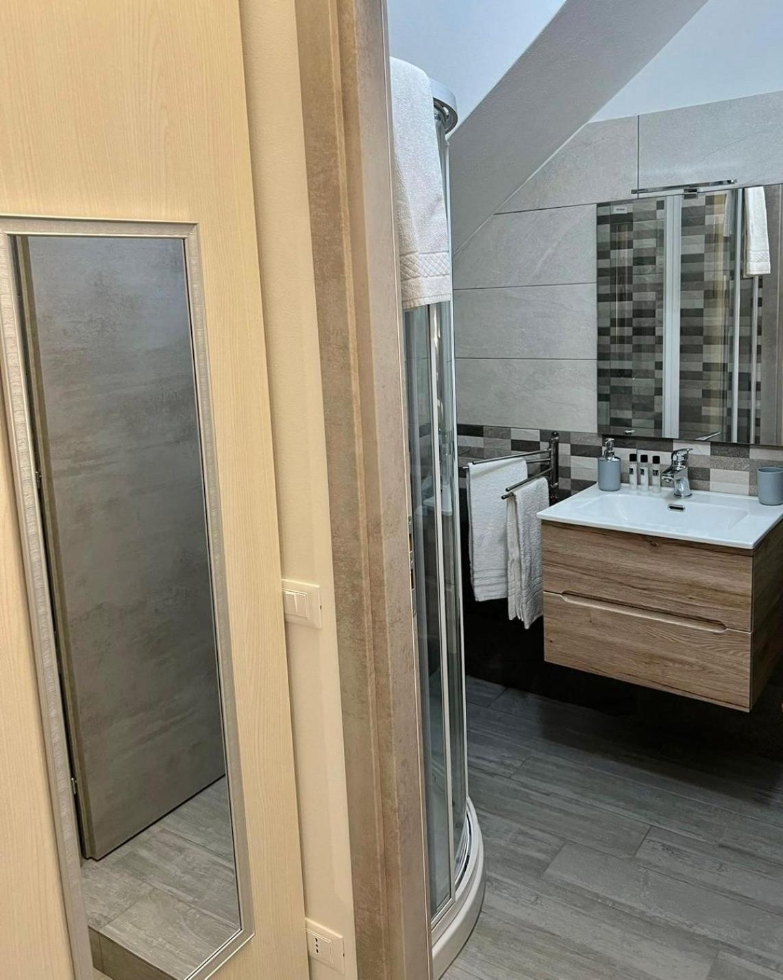 Deluxe Quadruple Room photo 2