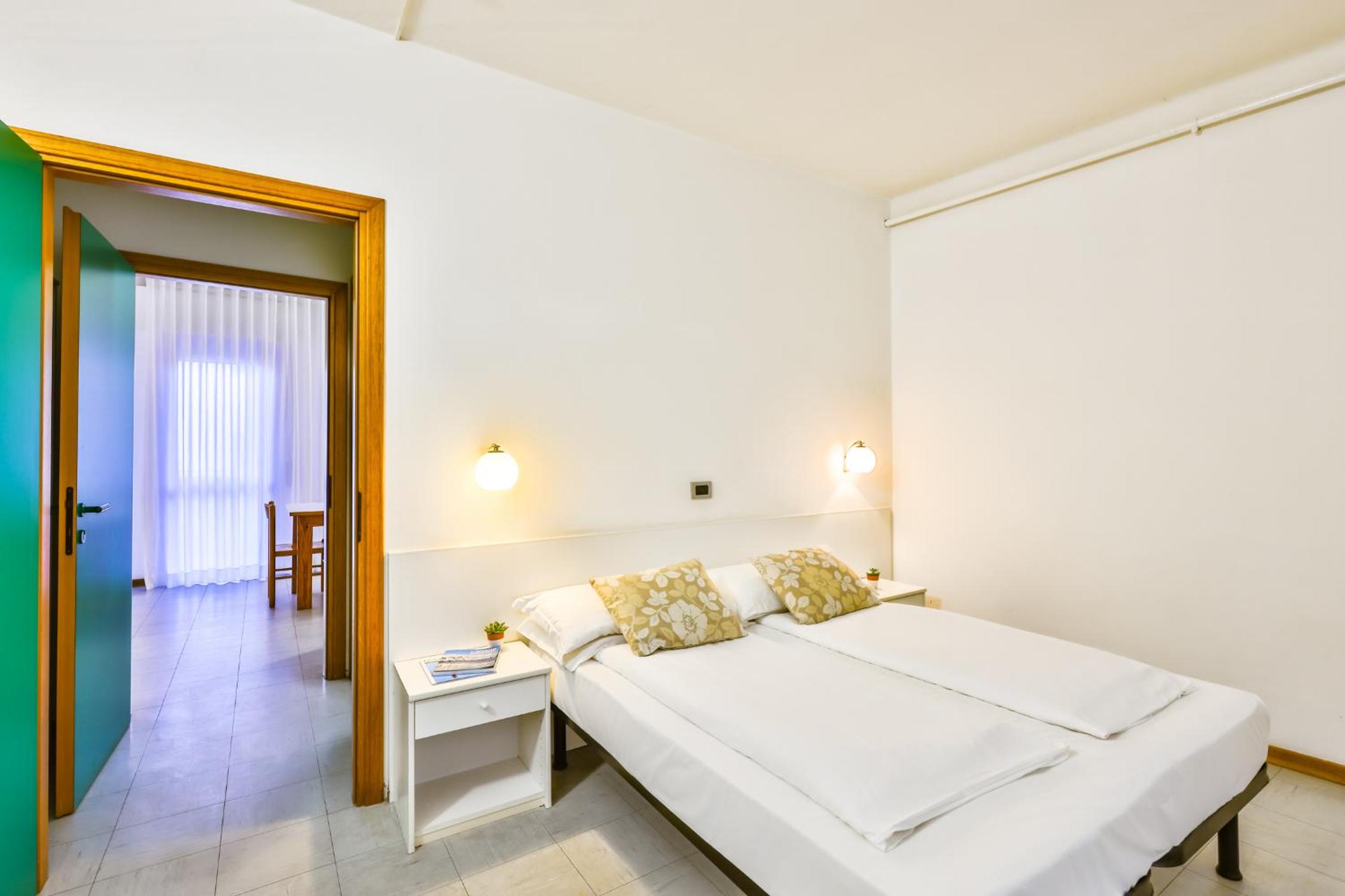 One-Bedroom Apartment with Terrace - Photo 1