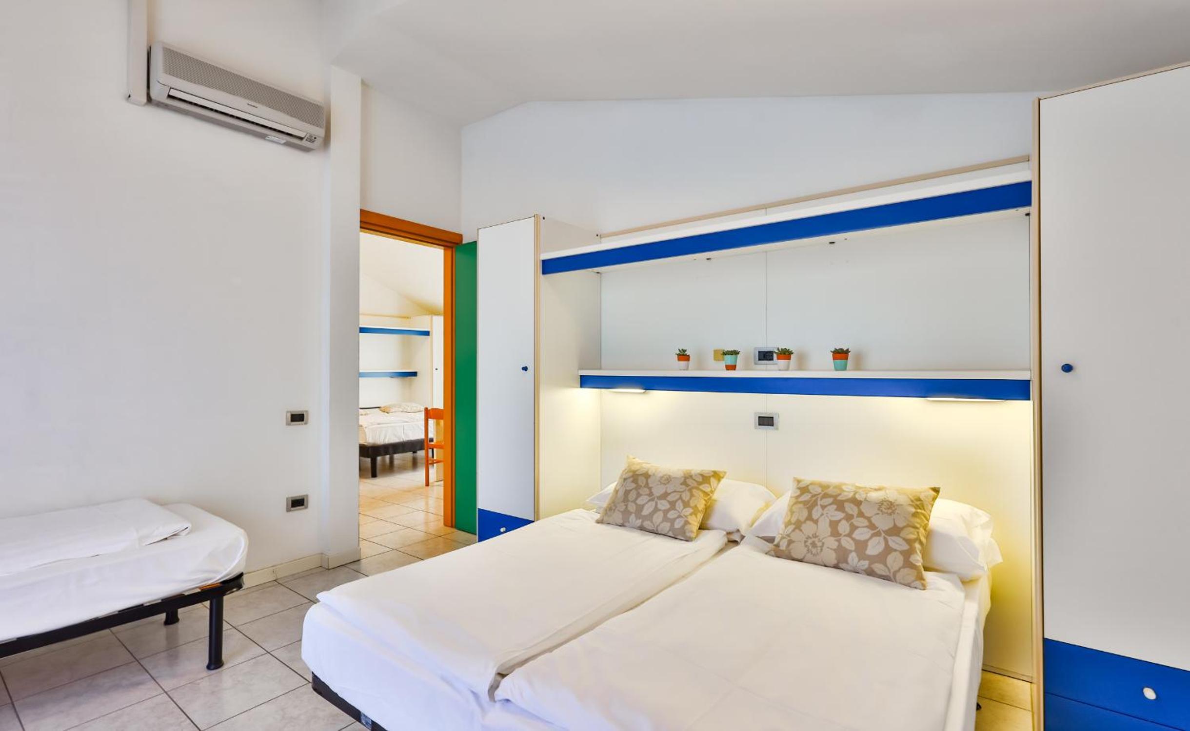 One-Bedroom Superior Apartment - Photo 3