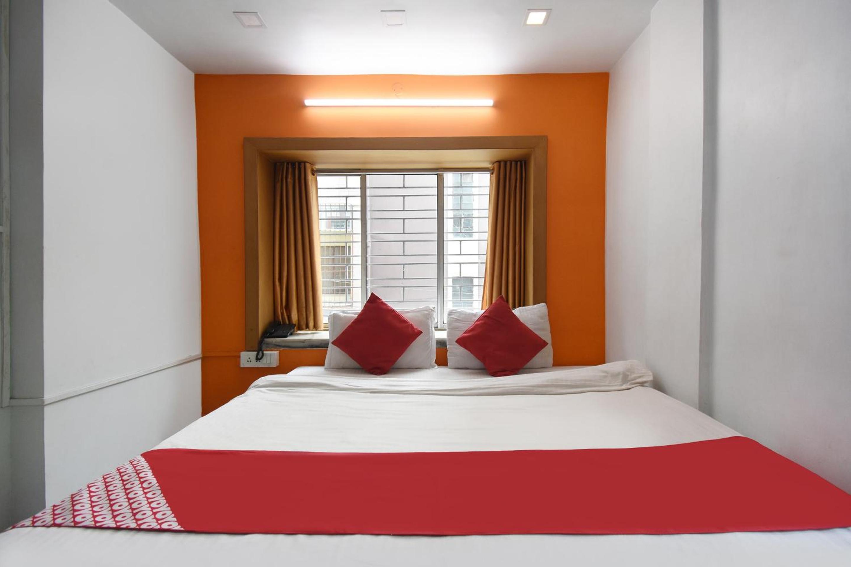 Small Double Room photo 1
