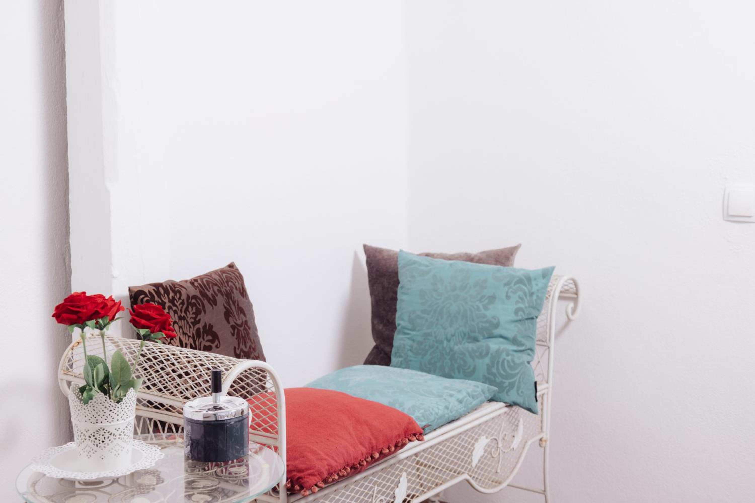 Family Room - Photo 5