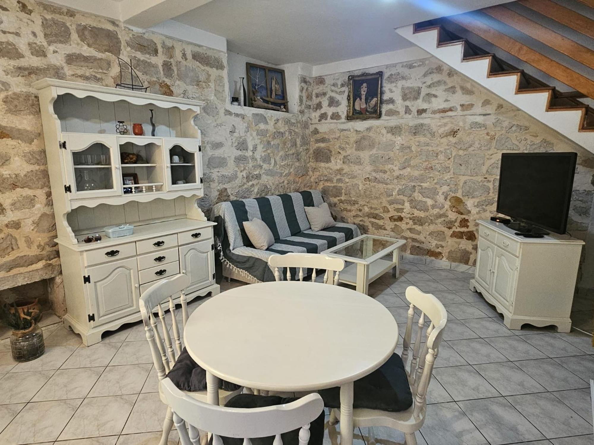 Apartment - Split Level