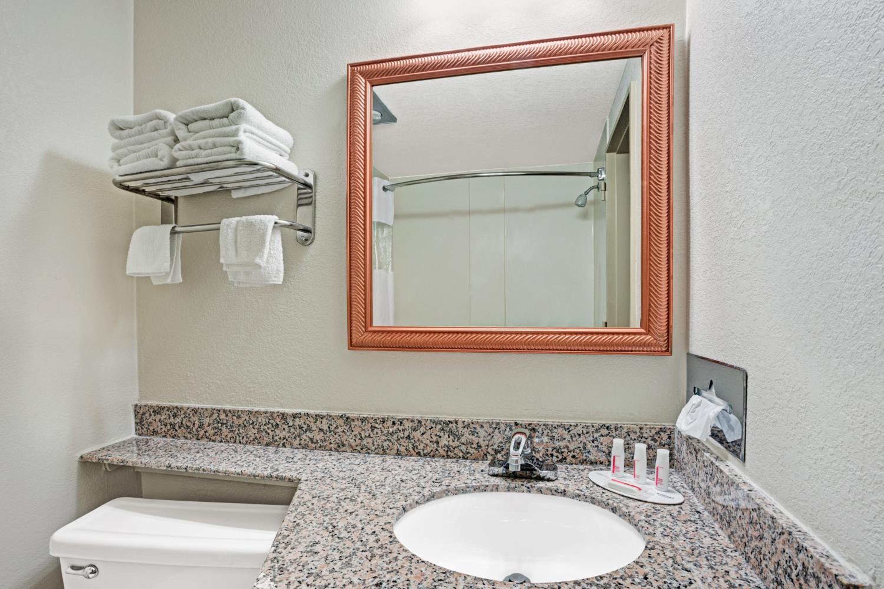 Double Room - Disability Access/Non-Smoking photo 3