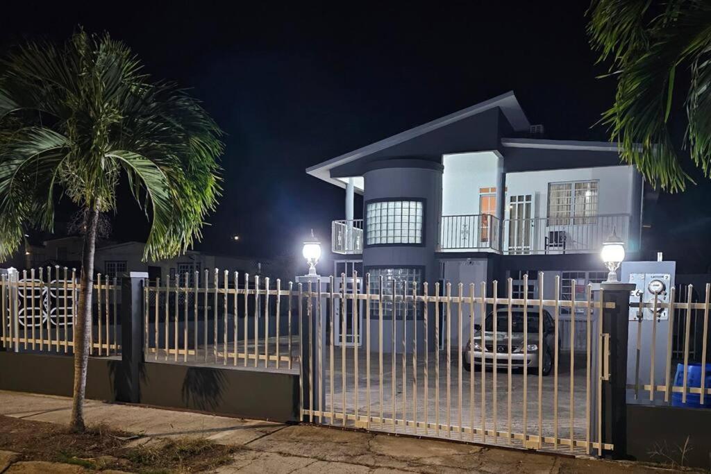 Three-Bedroom House photo 1