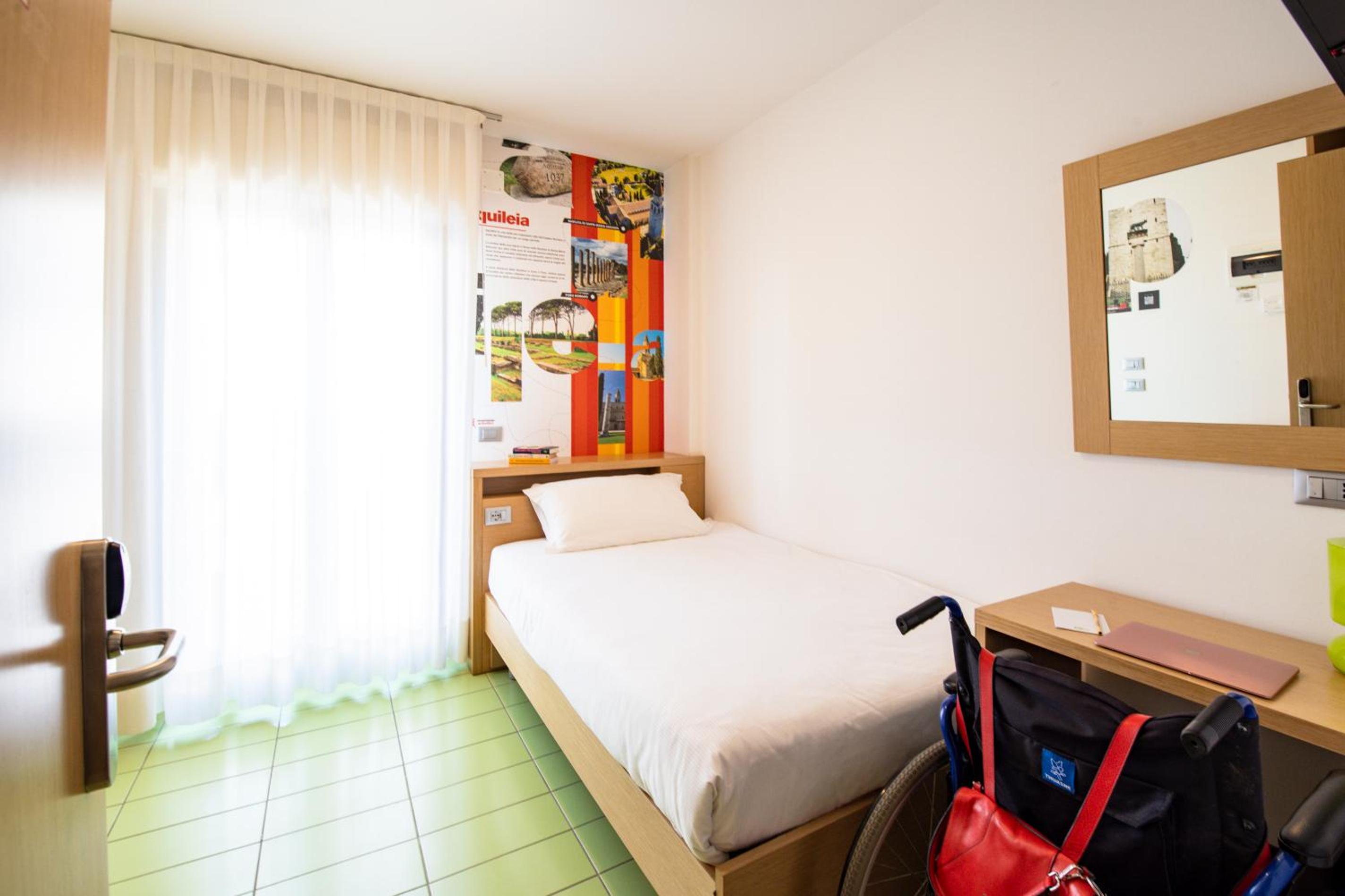 Single Room photo 1