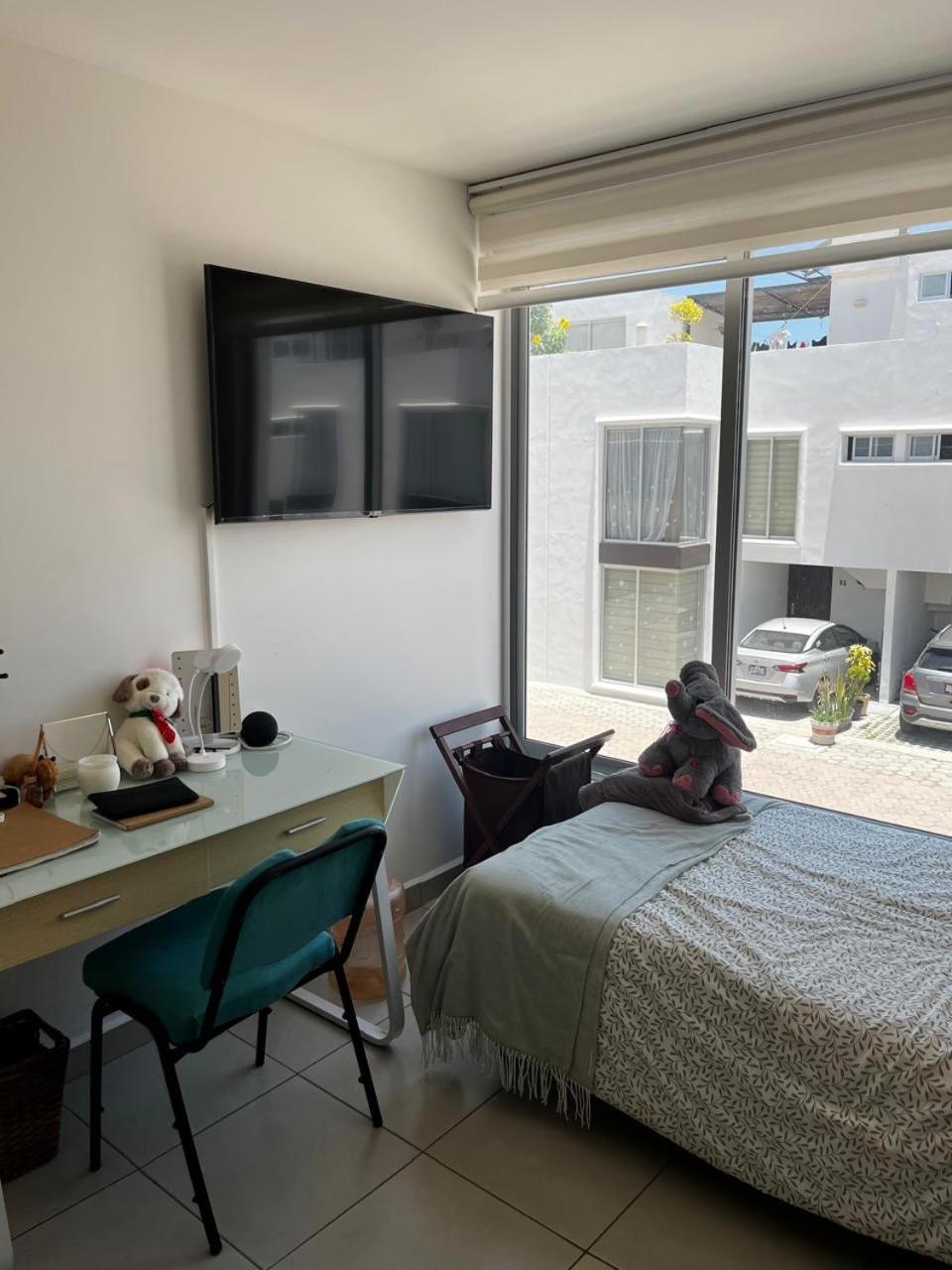 Two-Bedroom House photo 3