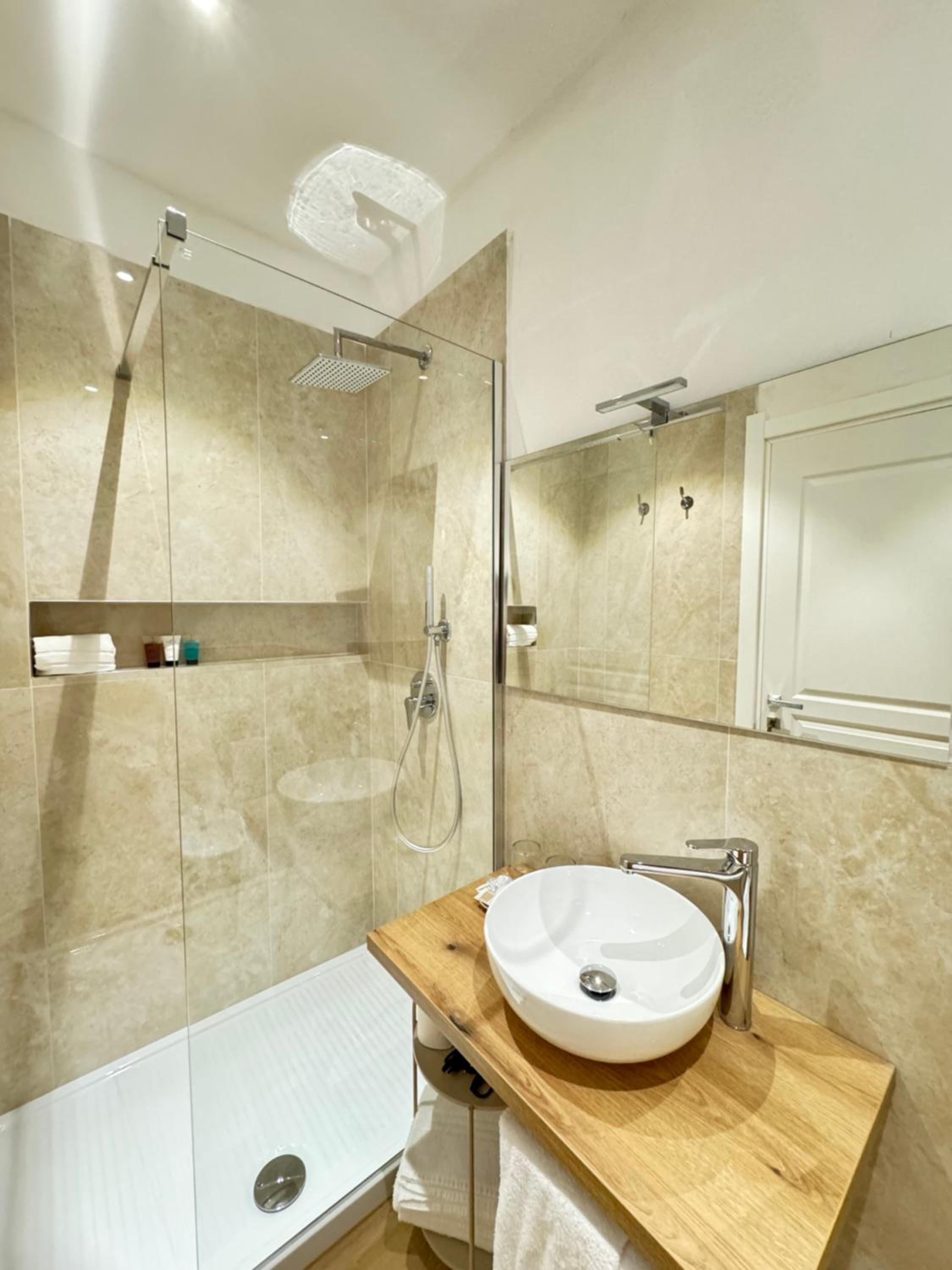 Double Room with Balcony photo 3