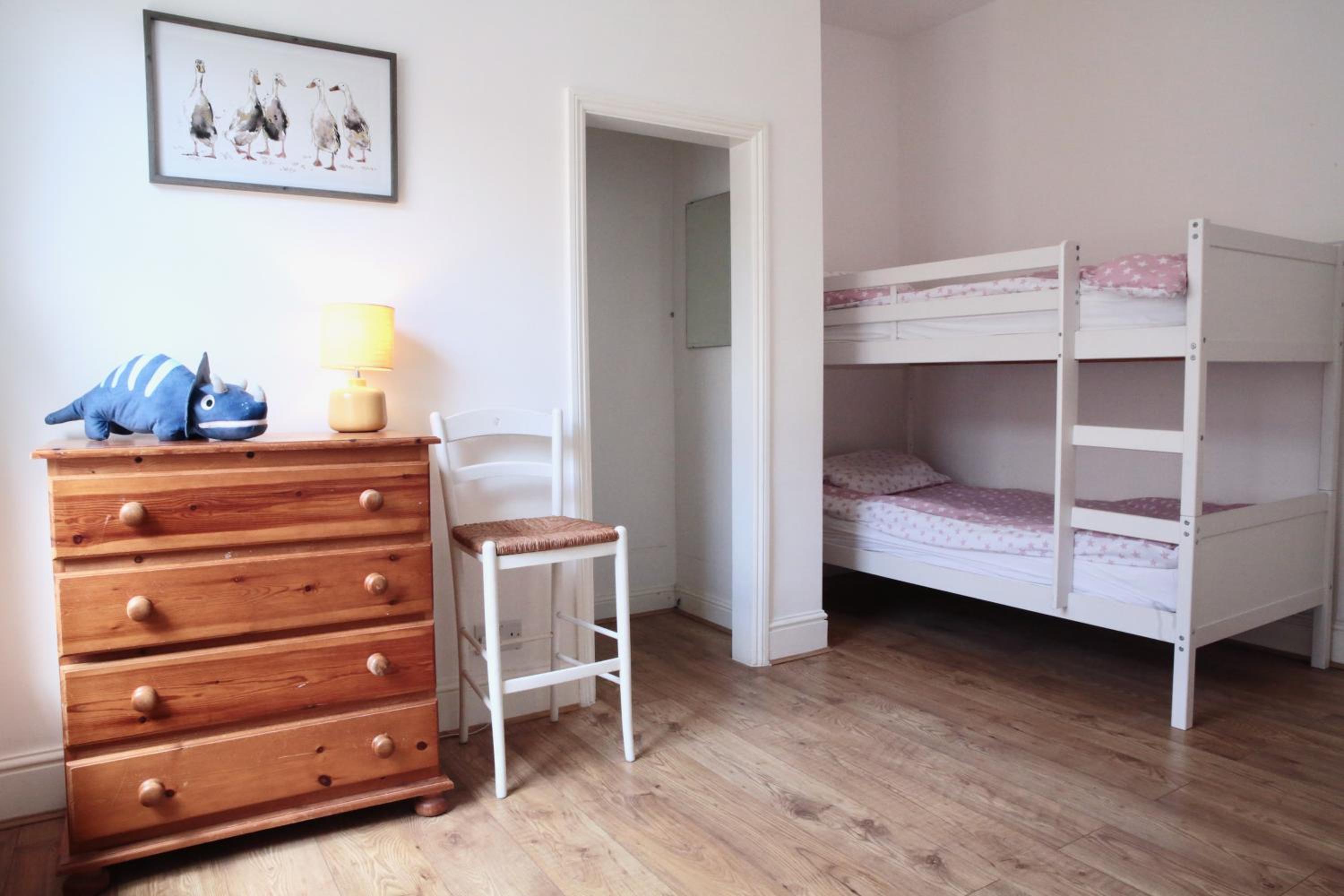 Four-Bedroom House photo 1