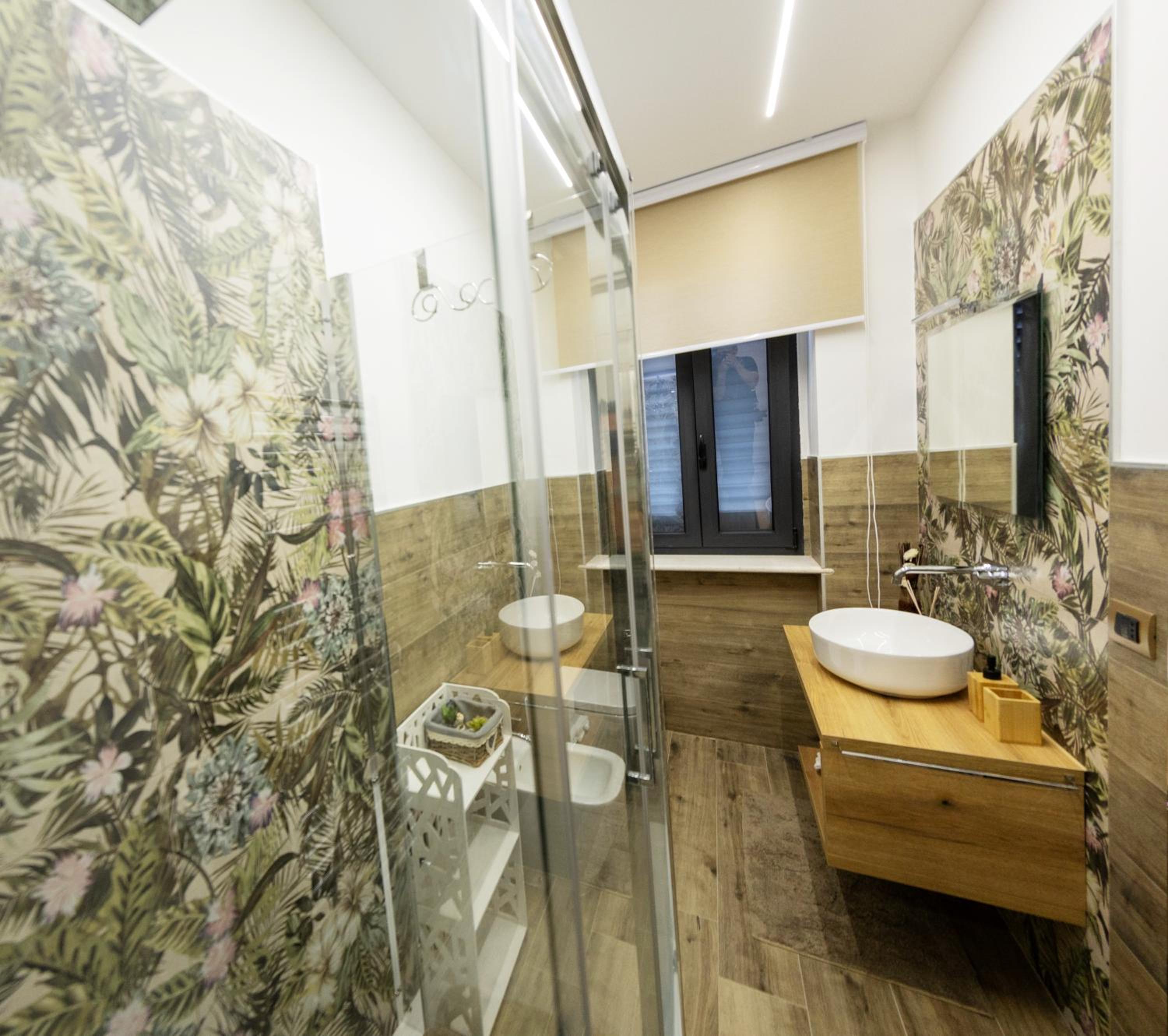 Apartment with Lake View - Photo 4