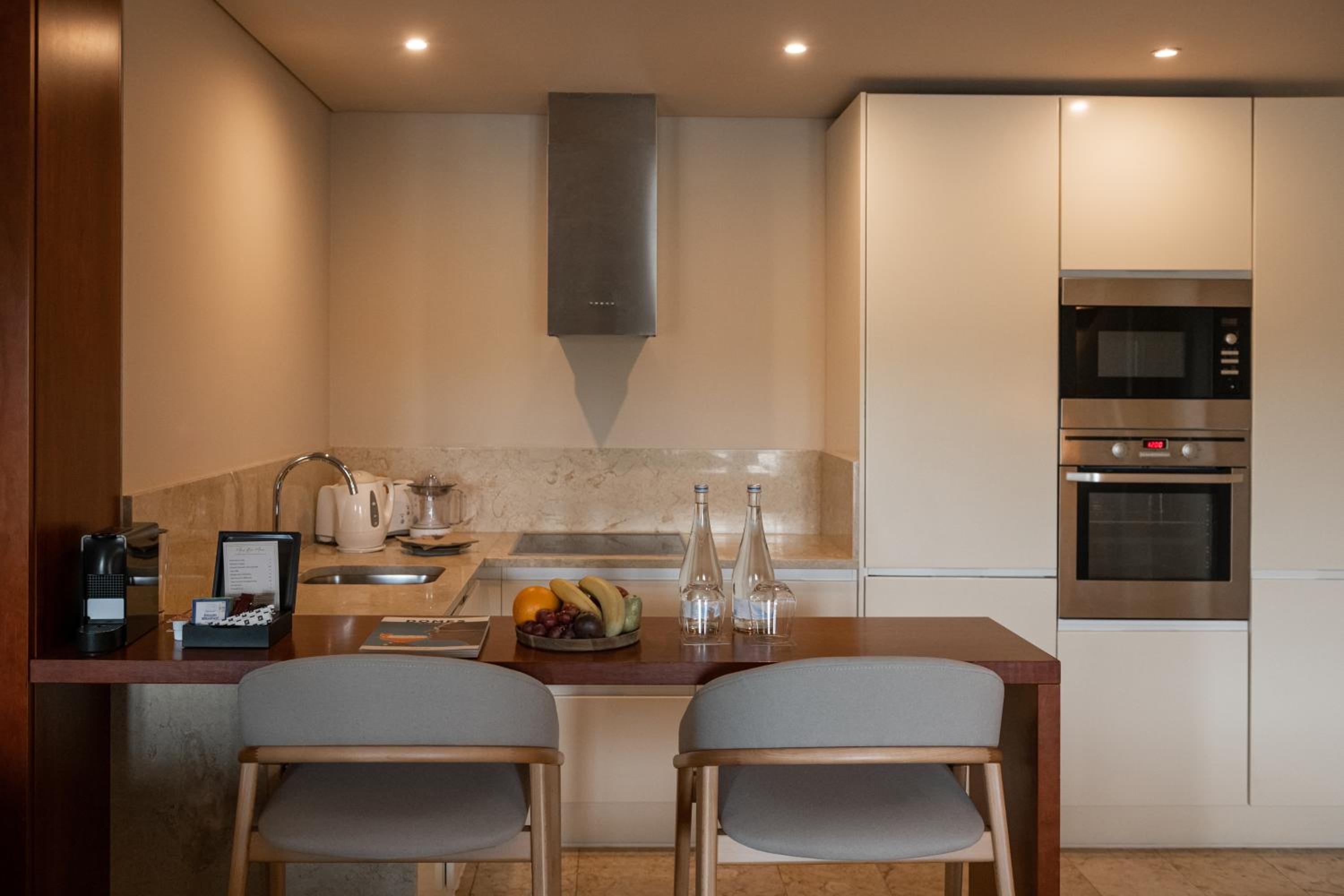 Elite Sapphire One Bedroom Residence - Photo 13