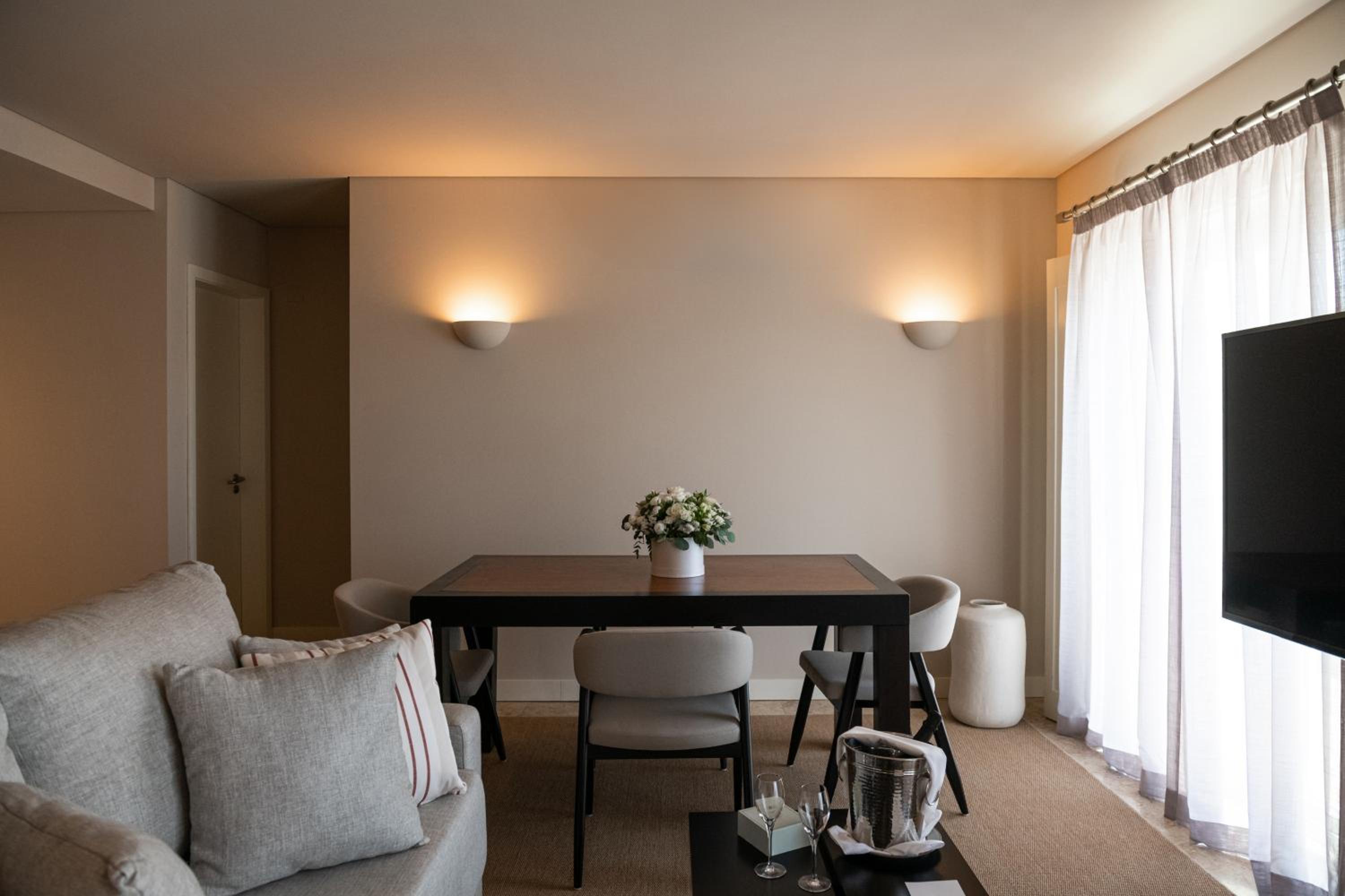 Elite Sapphire Two Bedroom Residence - Photo 11