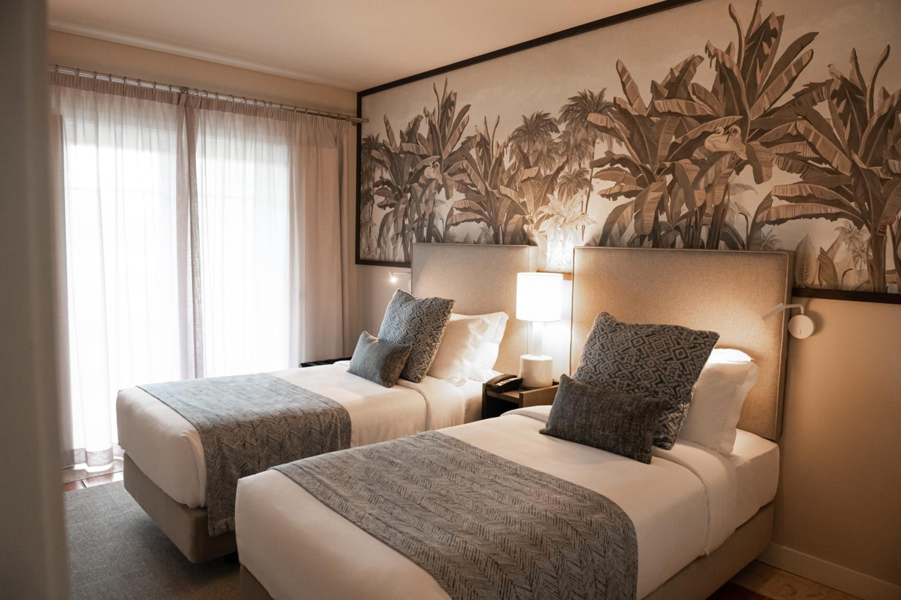 Elite Sapphire Two Bedroom Residence - Photo 1