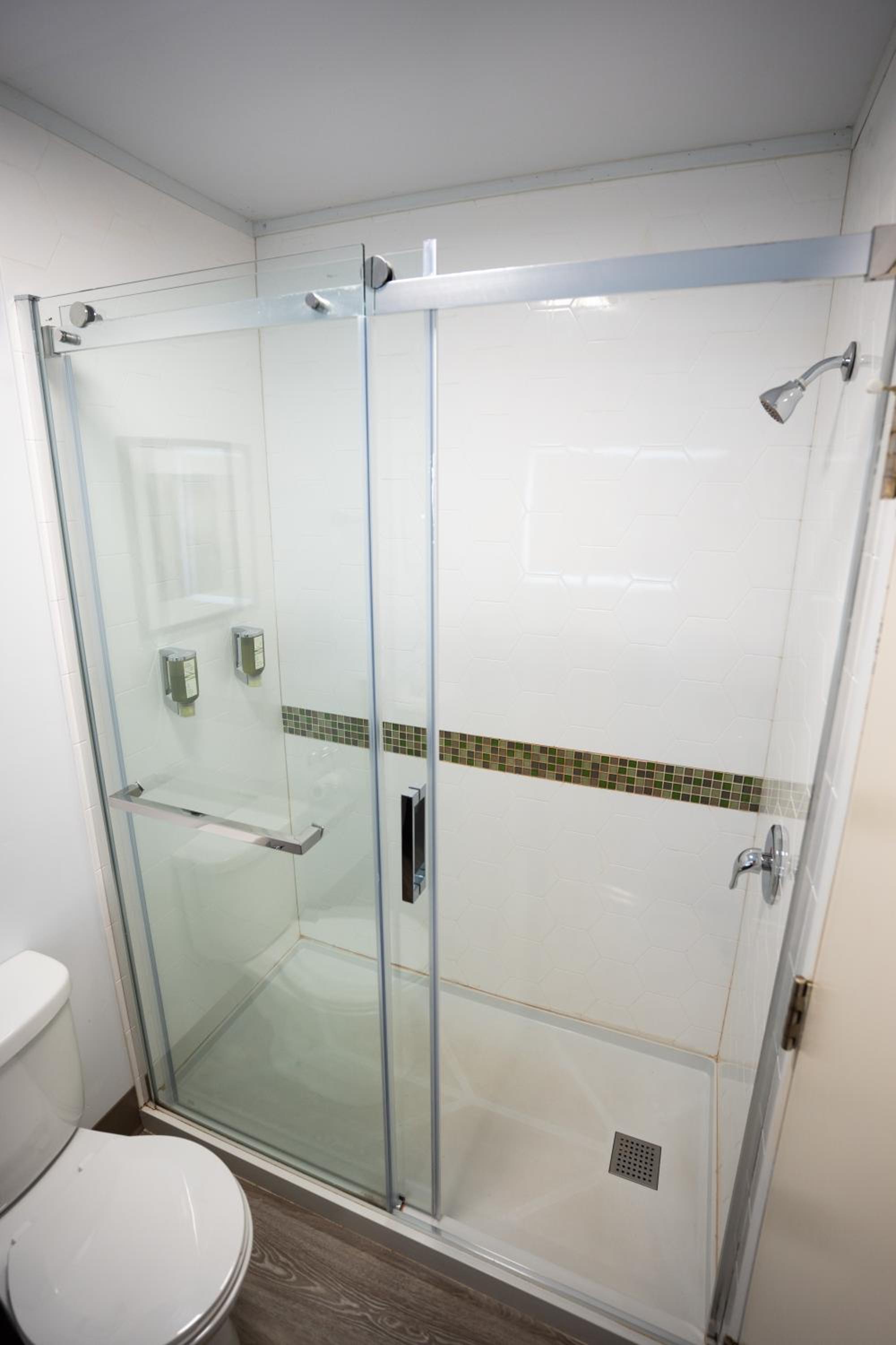 Deluxe Double Room - Photo 13