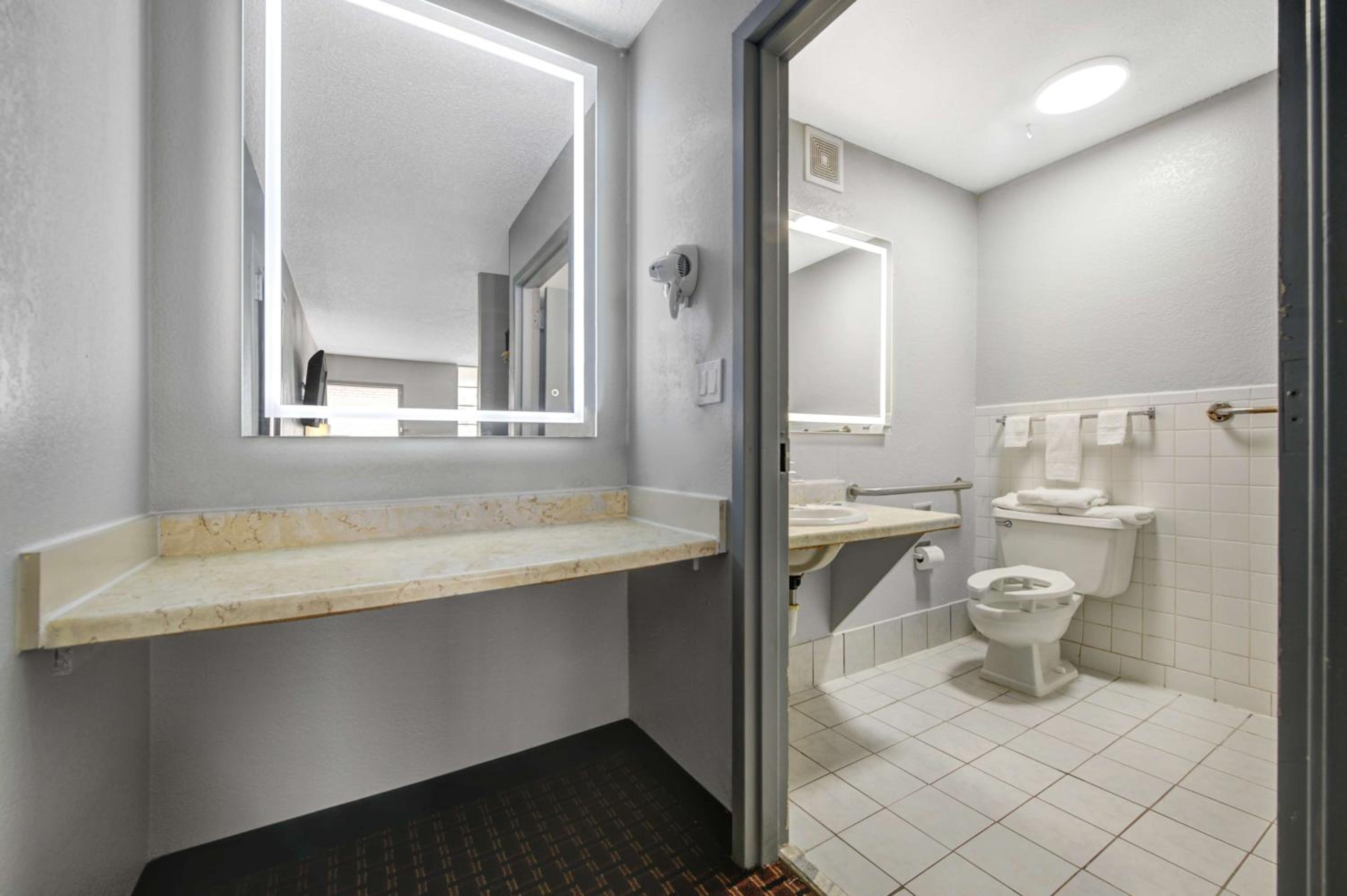 Quadruple Room - Disability Access - Non-Smoking