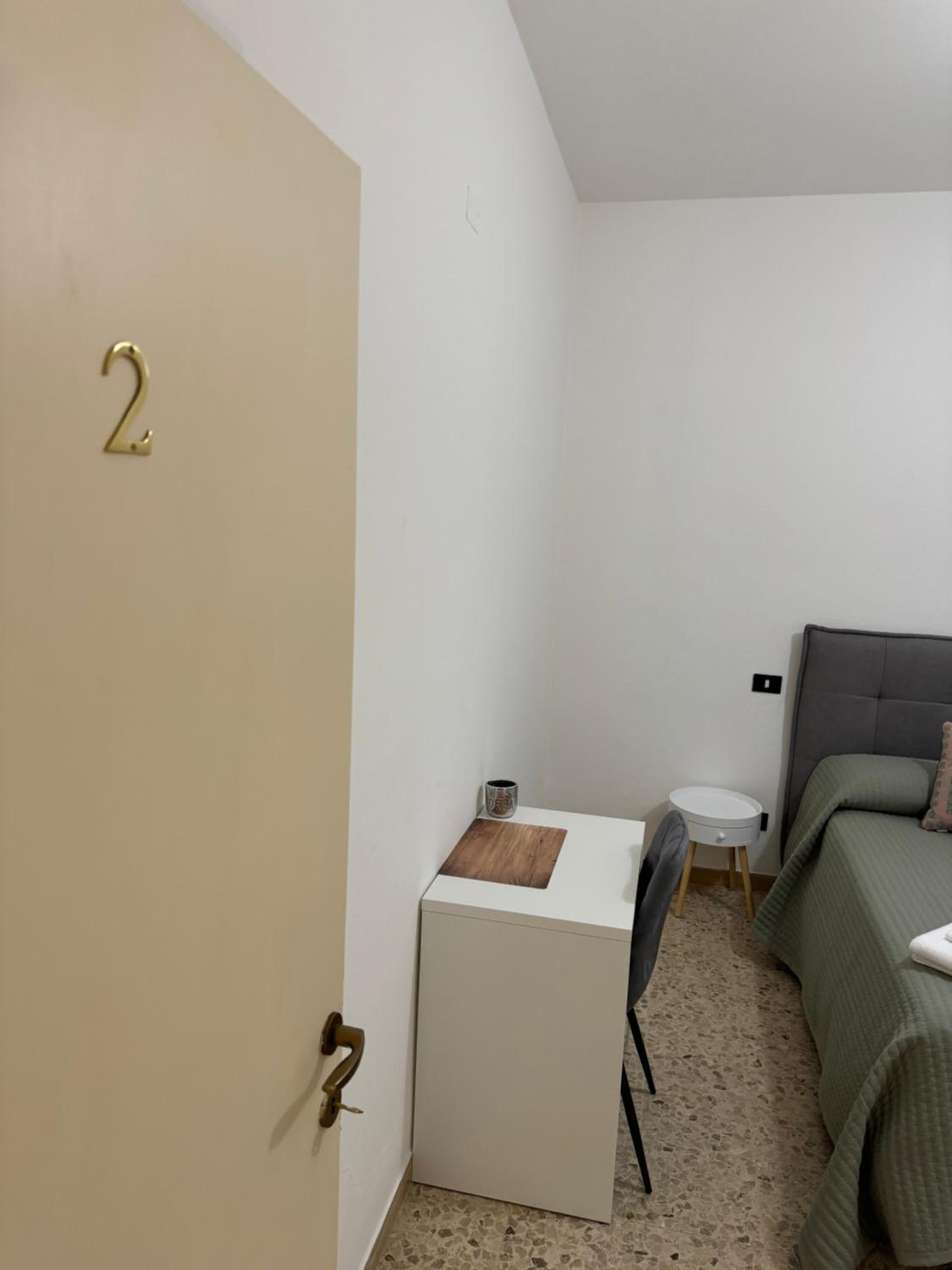 Double Room With Shared Bathroom photo 2