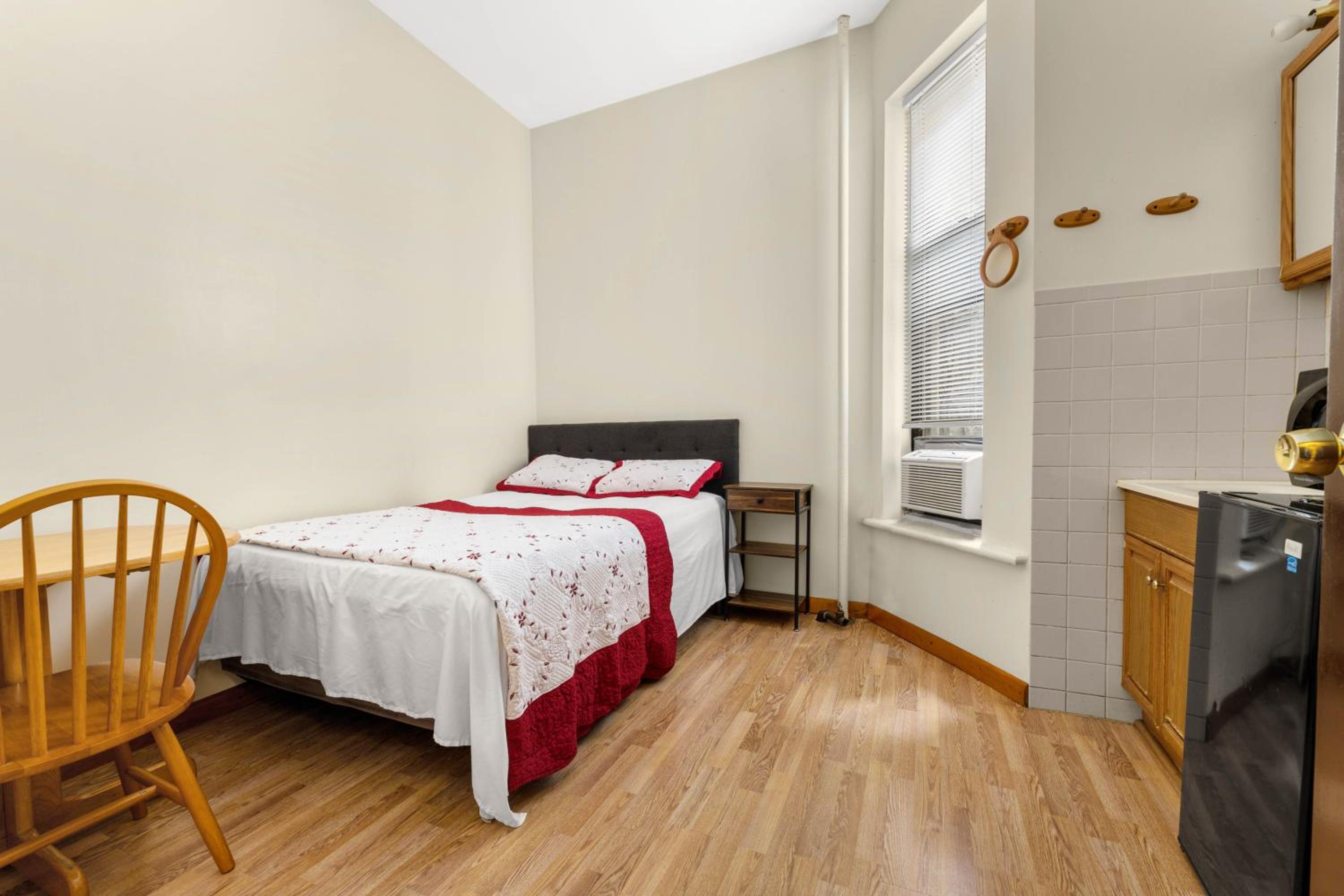 Single Room photo 1