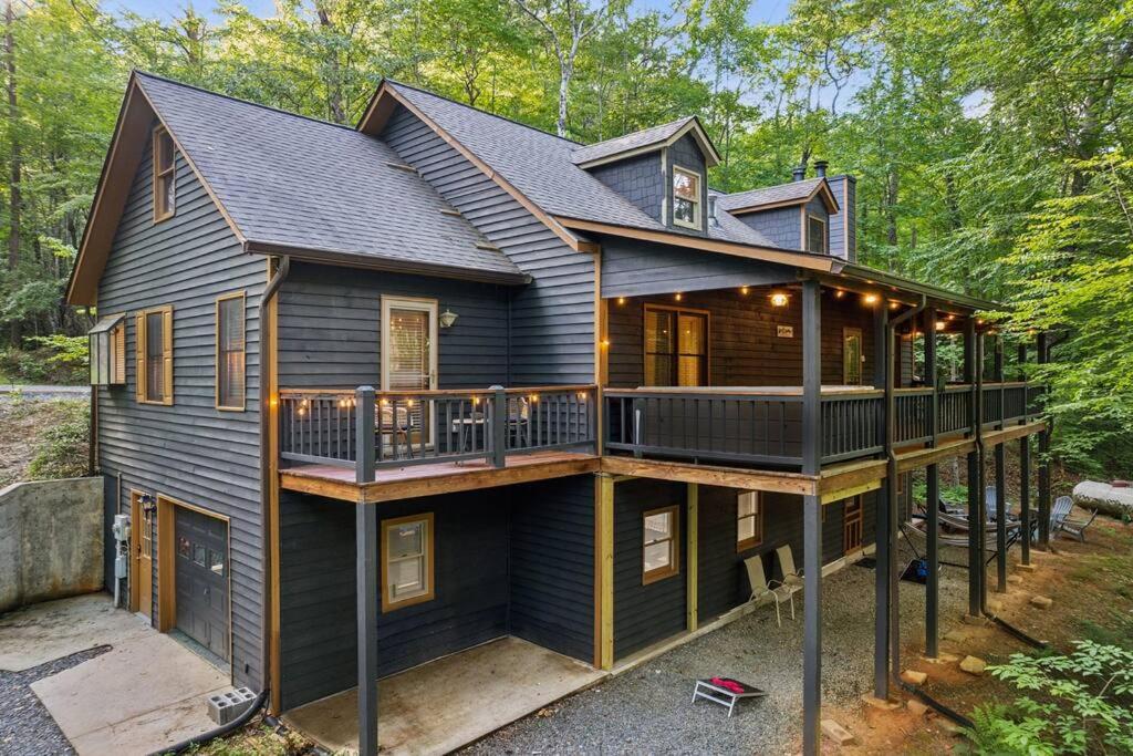 Four-Bedroom House photo 2