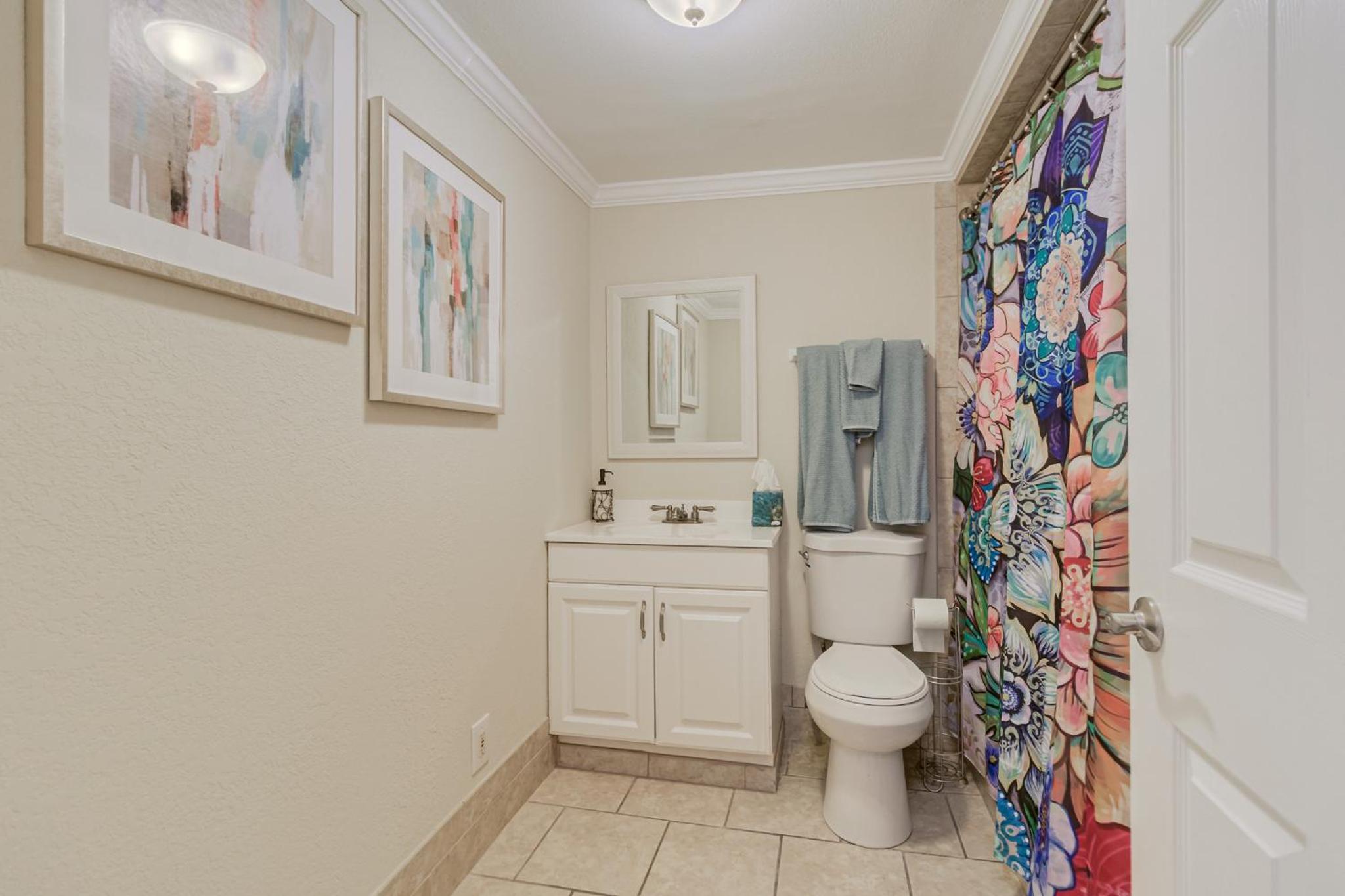 Three-Bedroom House photo 3