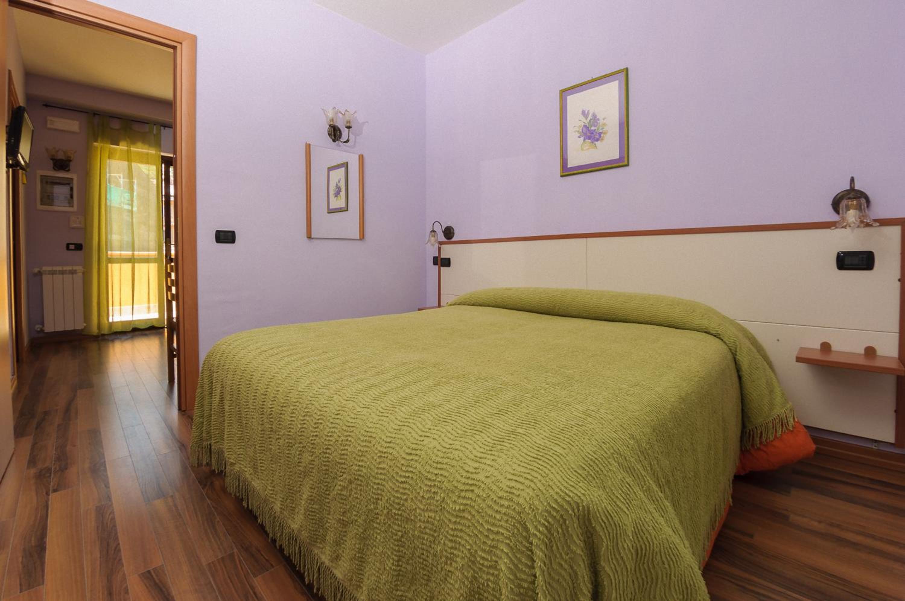 Superior One-Bedroom Apartment (2 Adults) photo 1