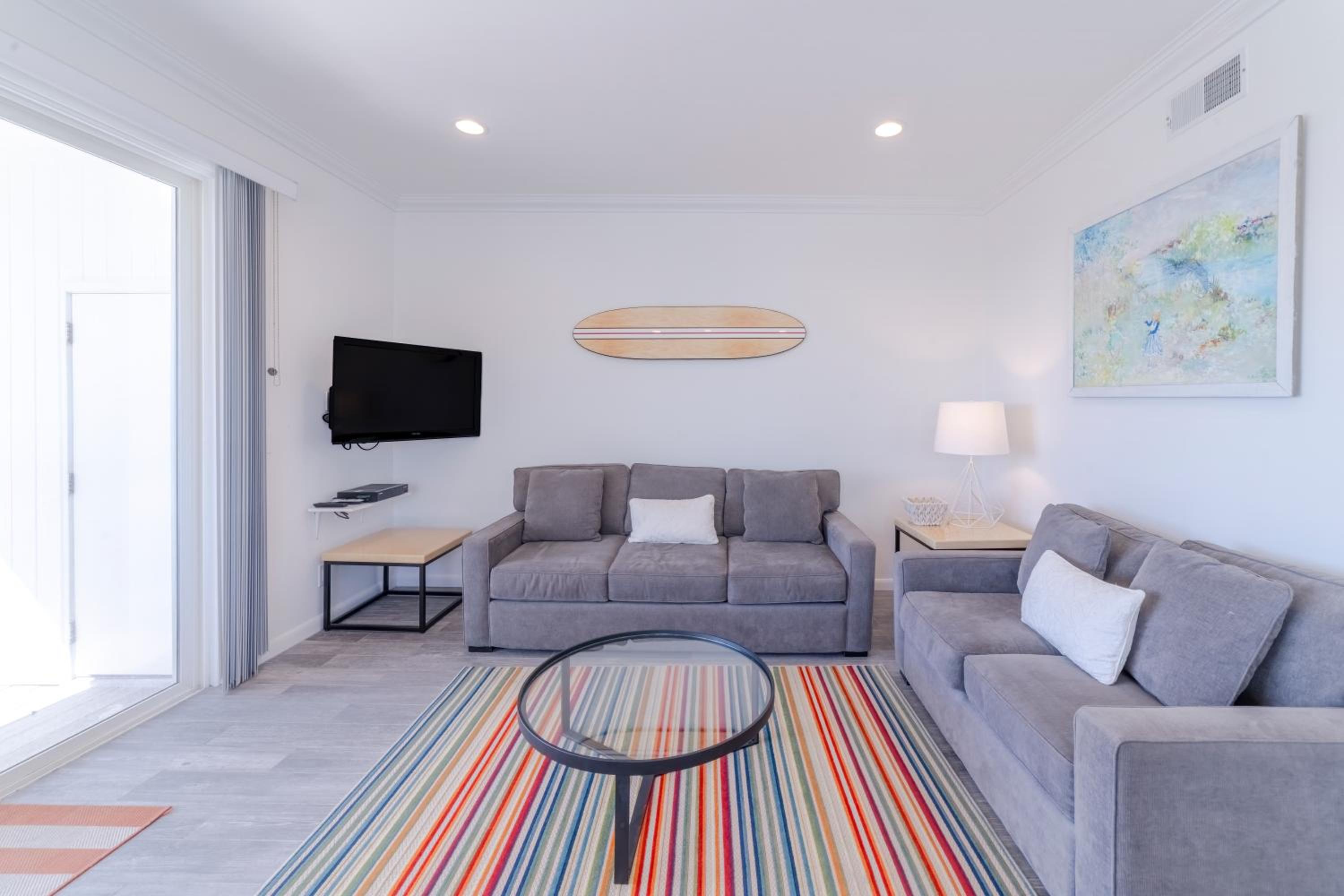 Apartment photo 2