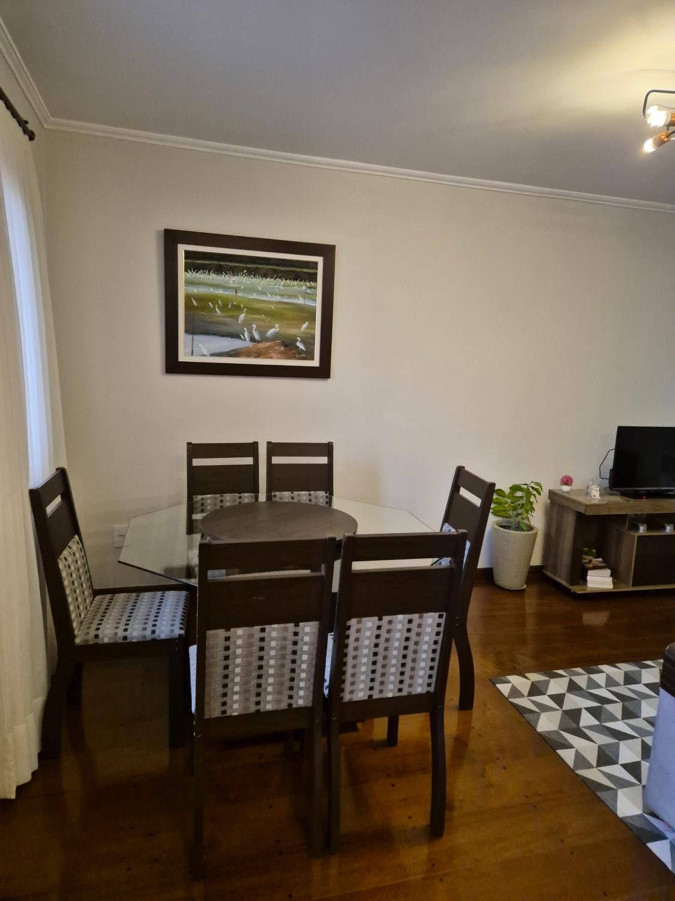 Three-Bedroom Apartment photo 2