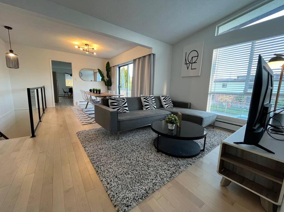 Four-Bedroom House photo 1