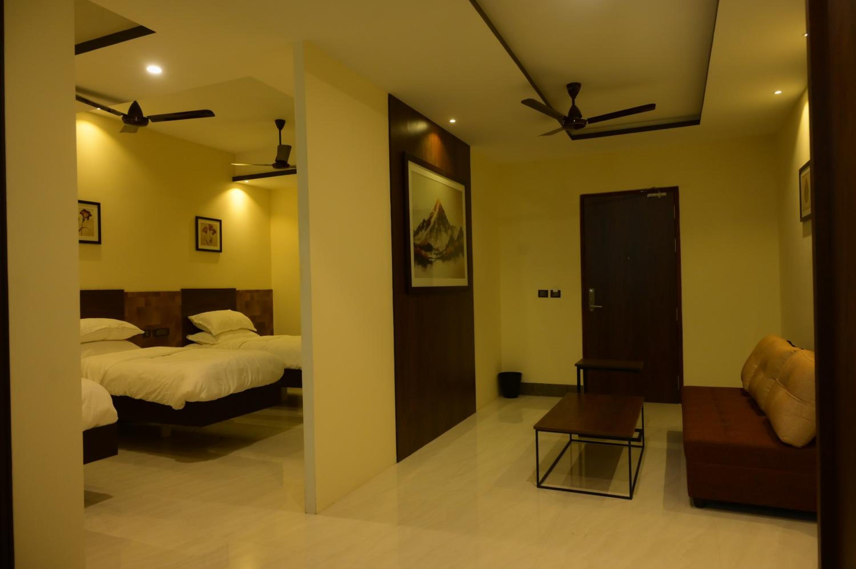 Luxury Triple Room photo 3