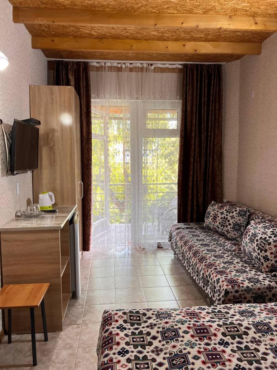 Triple Room with Private Bathroom photo 1
