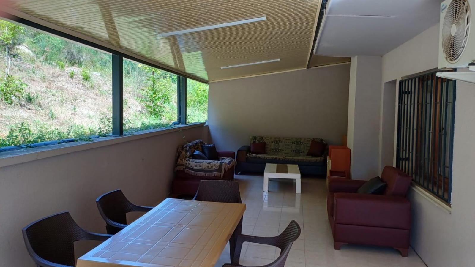 Three-Bedroom Apartment photo 2