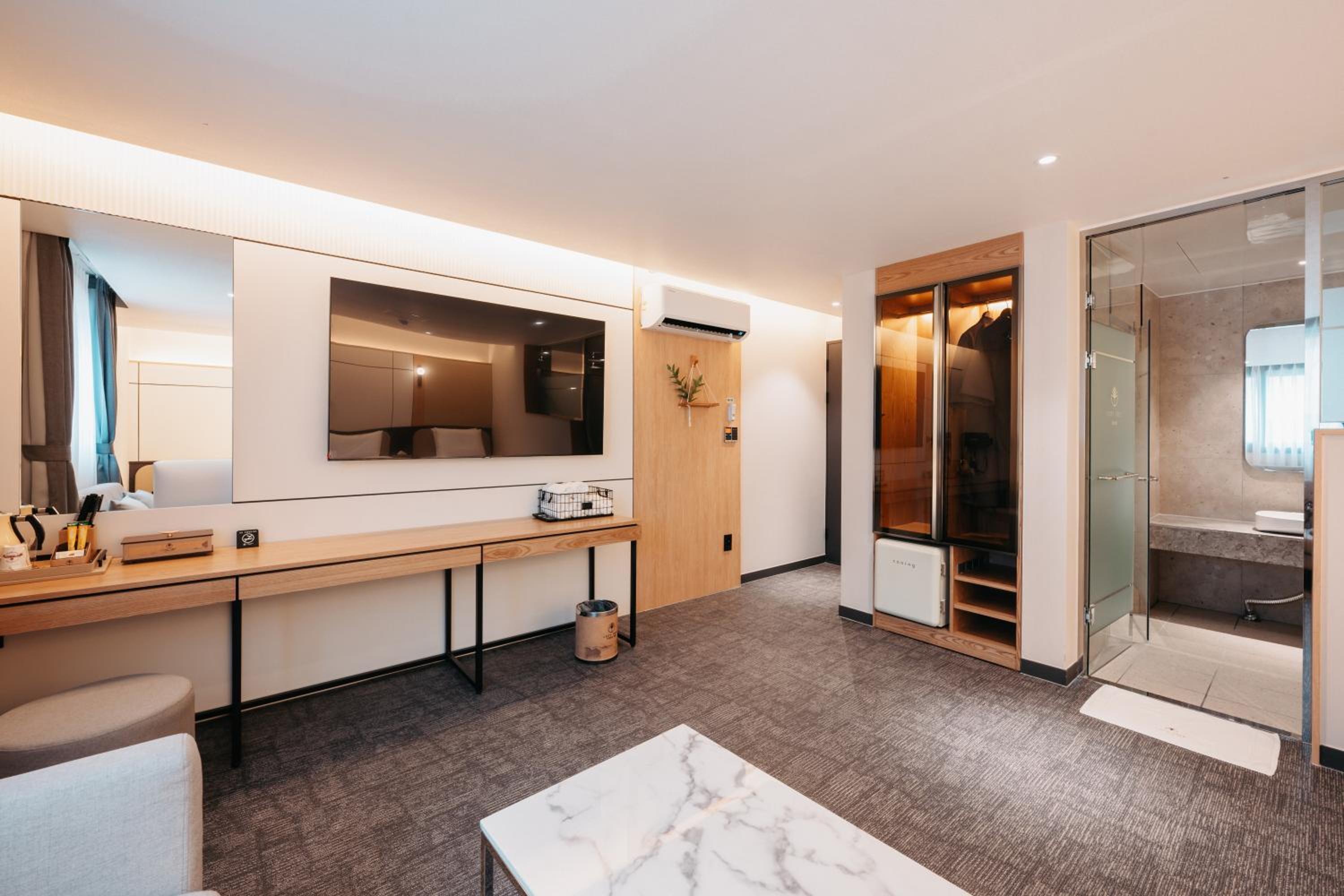 Premier Triple Room - Photo 5