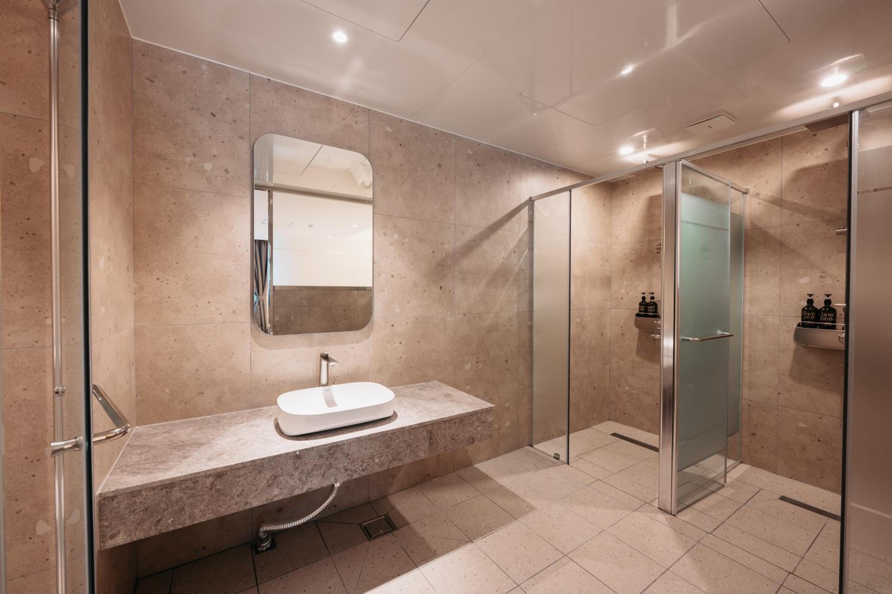 Premier Triple Room - Photo 7