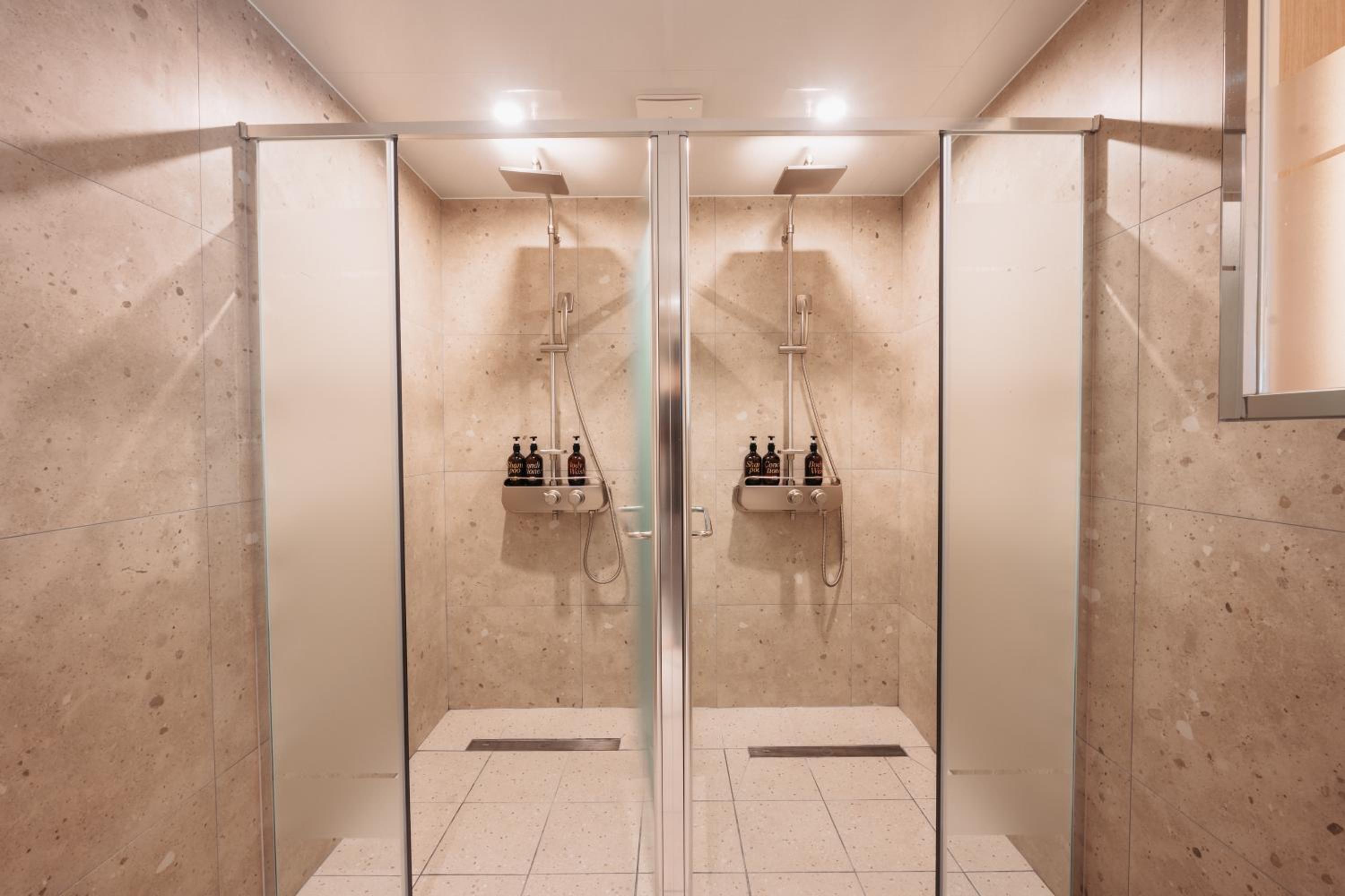 Premier Triple Room - Photo 8