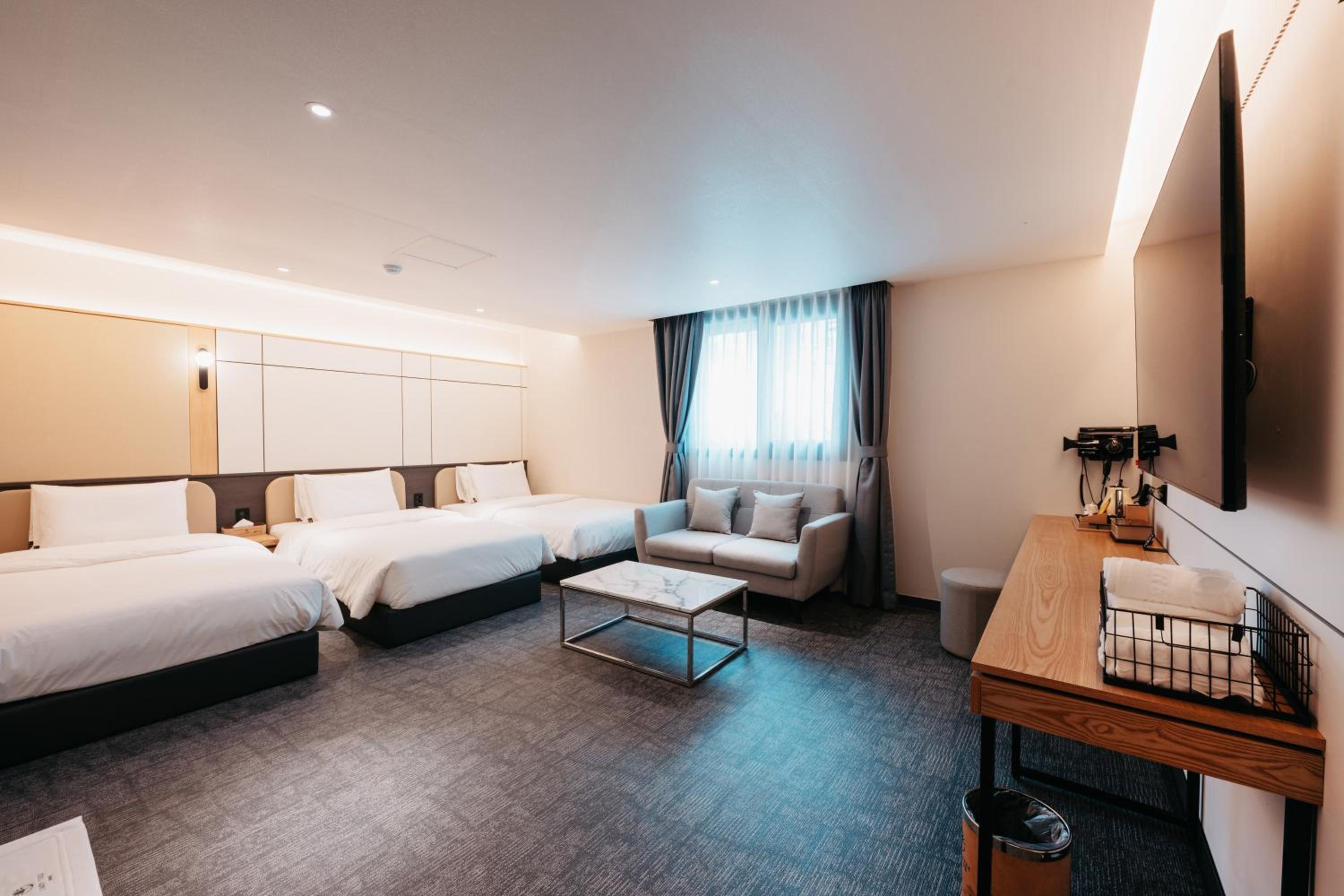 Premier Triple Room - Photo 2