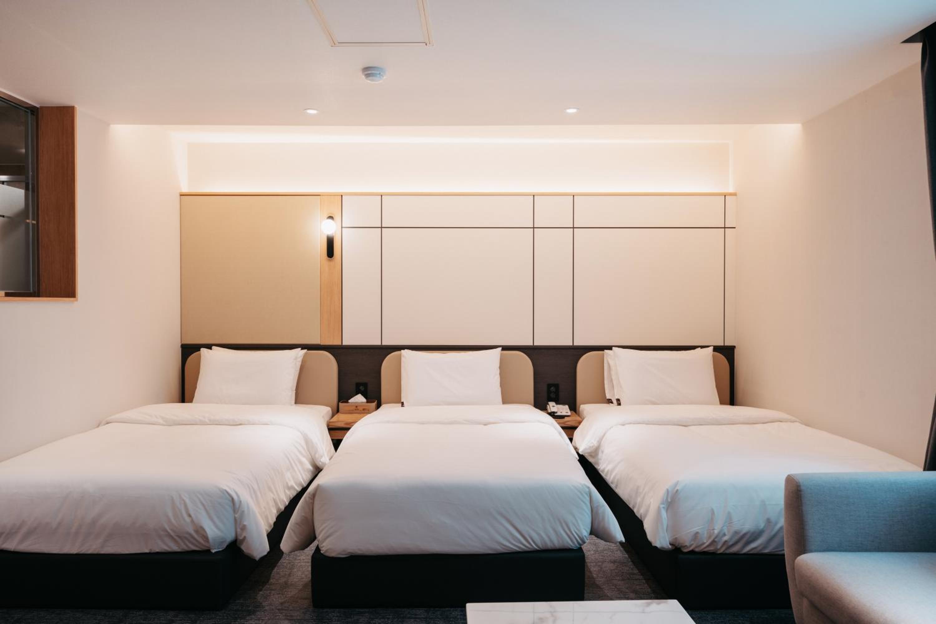 Premier Triple Room - Photo 1