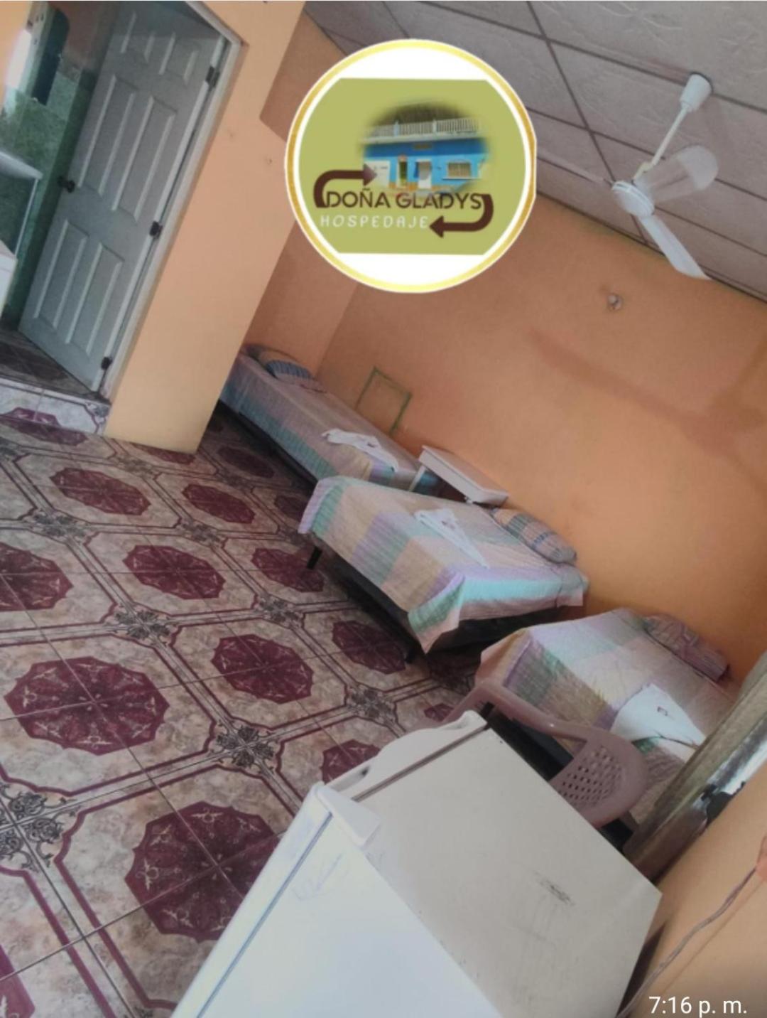 Double Room With Private Bathroom photo 3