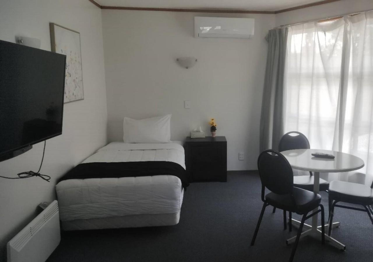 Superior One-Bedroom Apartment - Photo 7