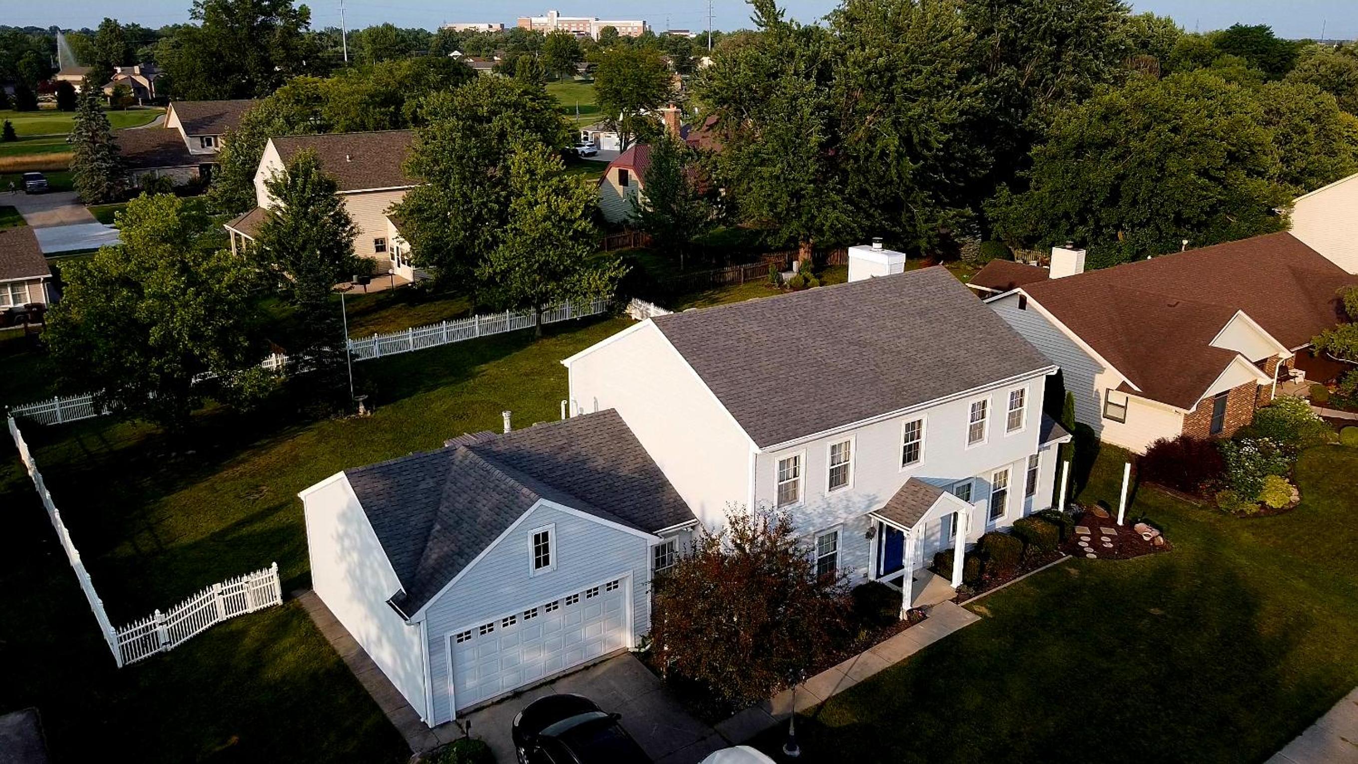 Five-Bedroom House photo 3