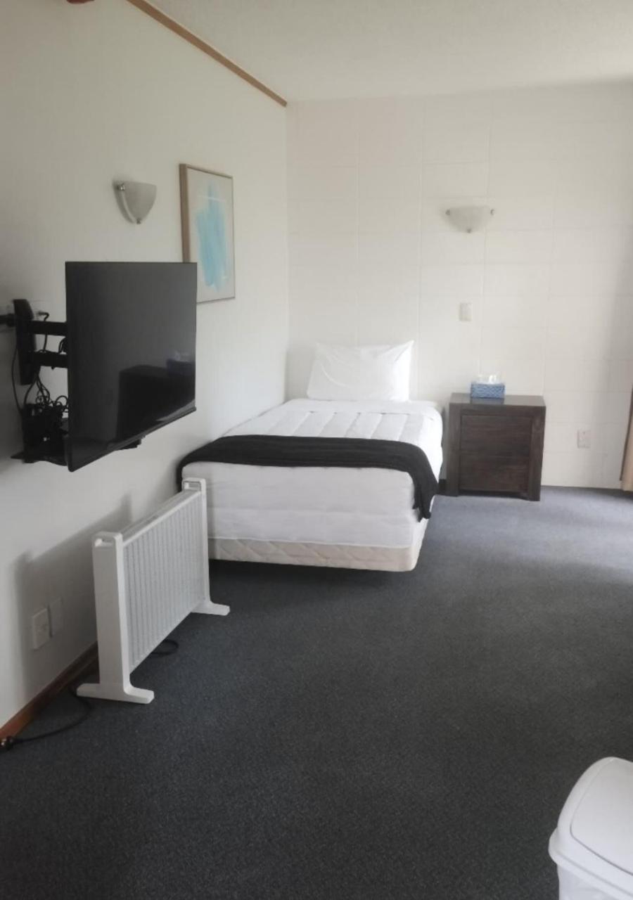 One-Bedroom Apartment - Photo 9