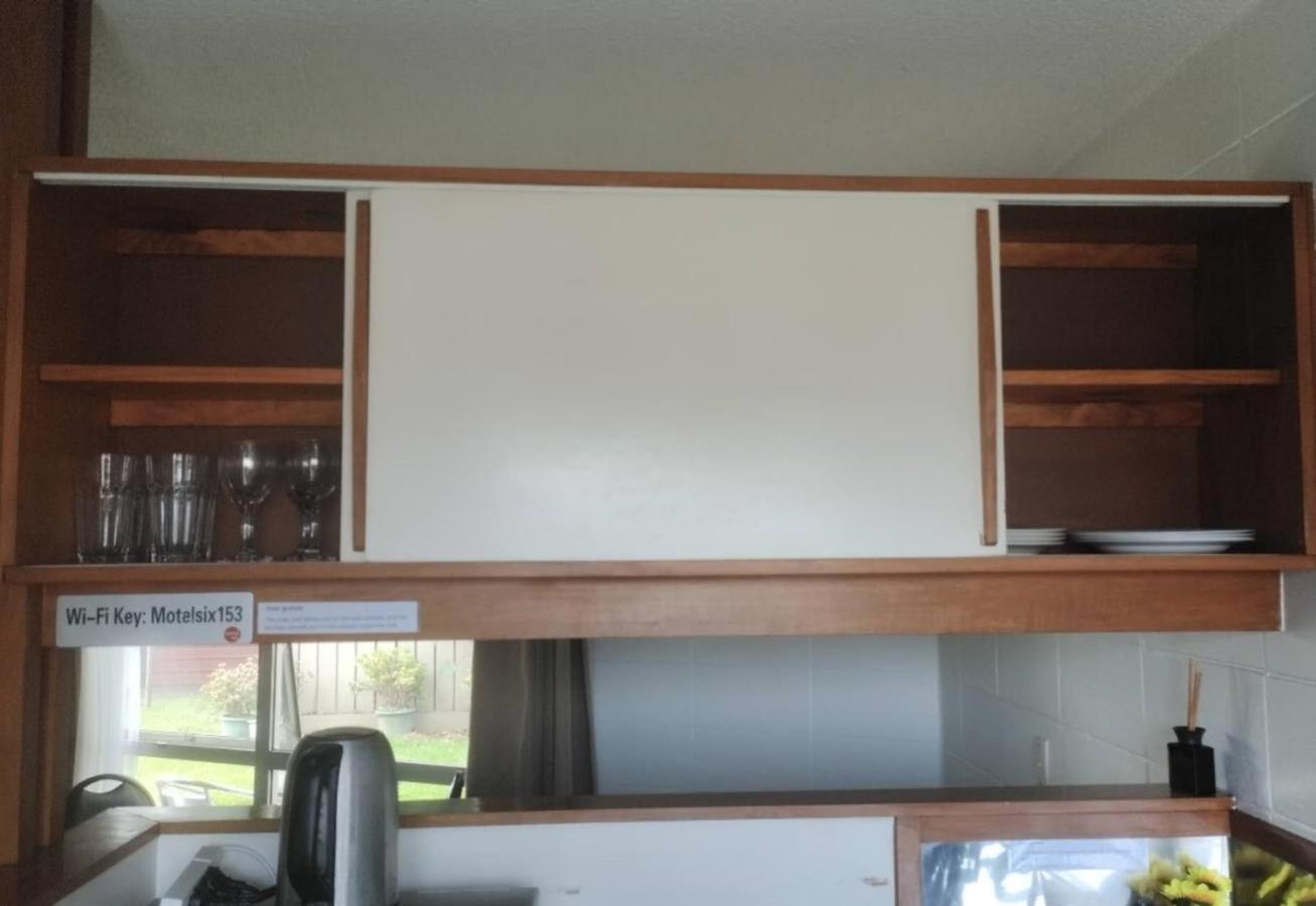 One-Bedroom Apartment - Photo 2