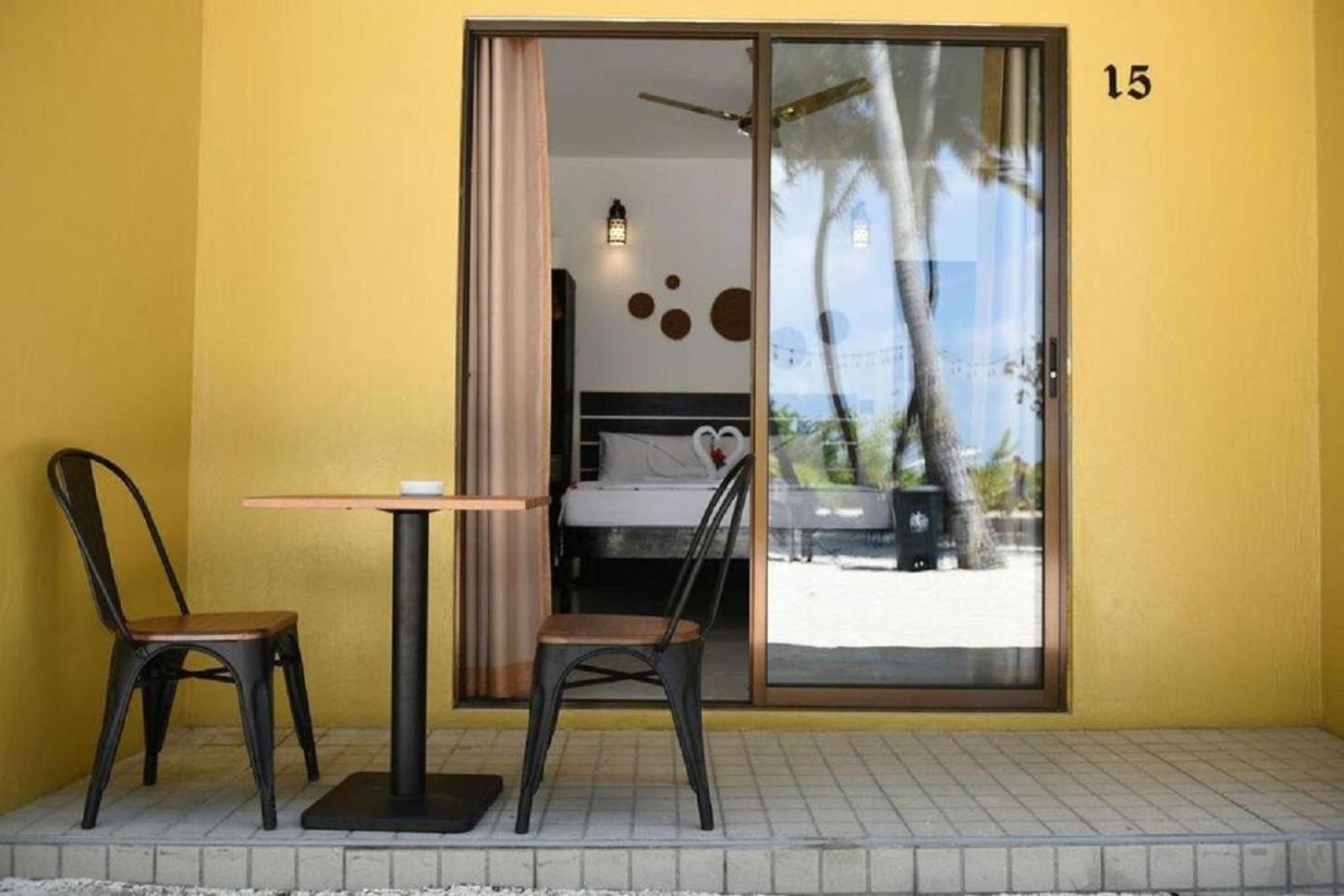 Deluxe Double Room with Sea View - Photo 11