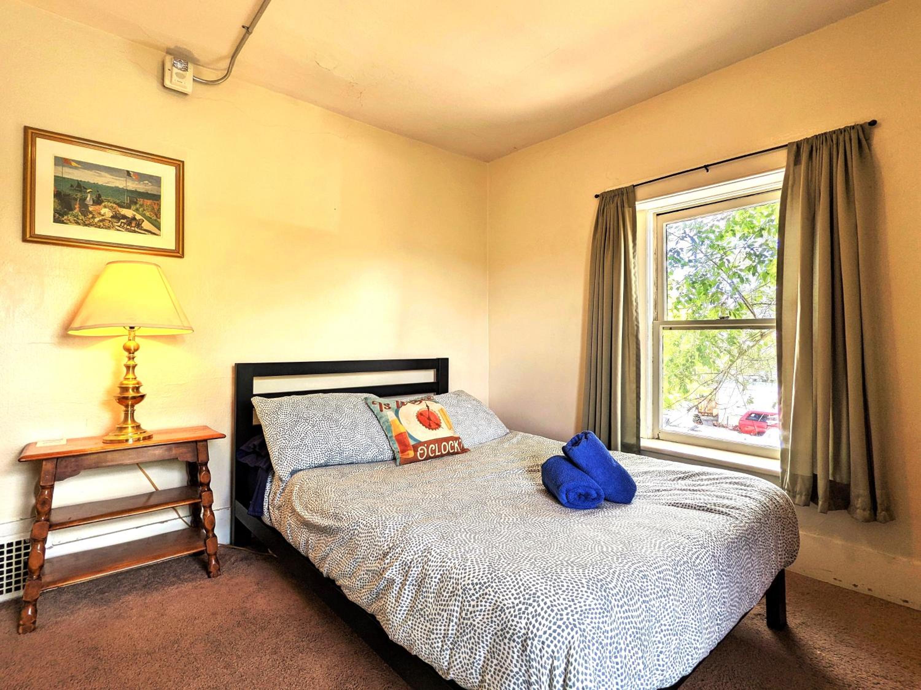 Double Room with Shared Bathroom photo 1