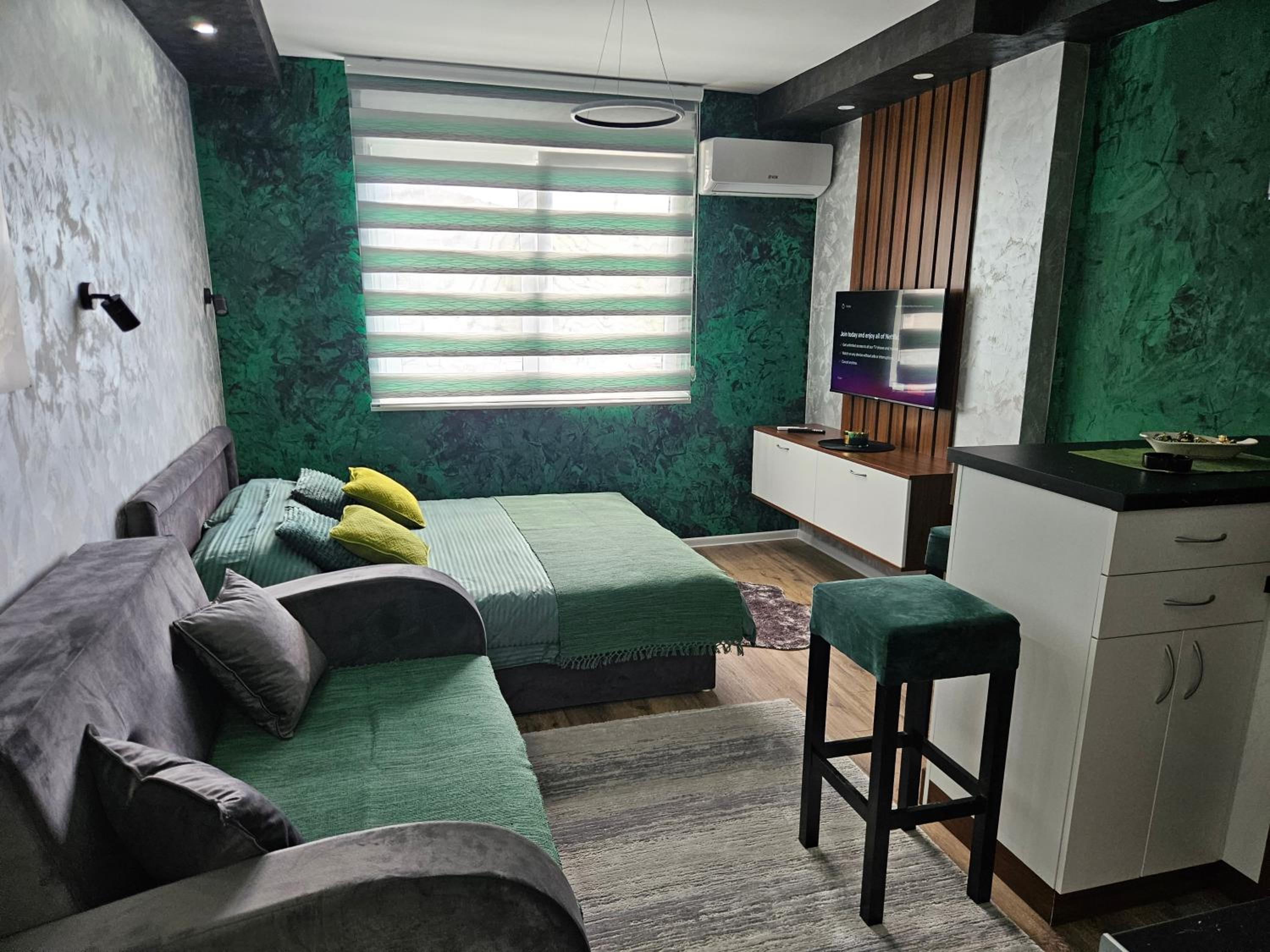 One-Bedroom Apartment