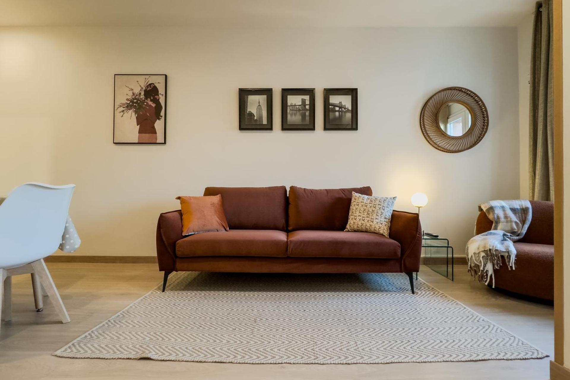 Apartamento Premium de Tres Habitaciones con Balcón