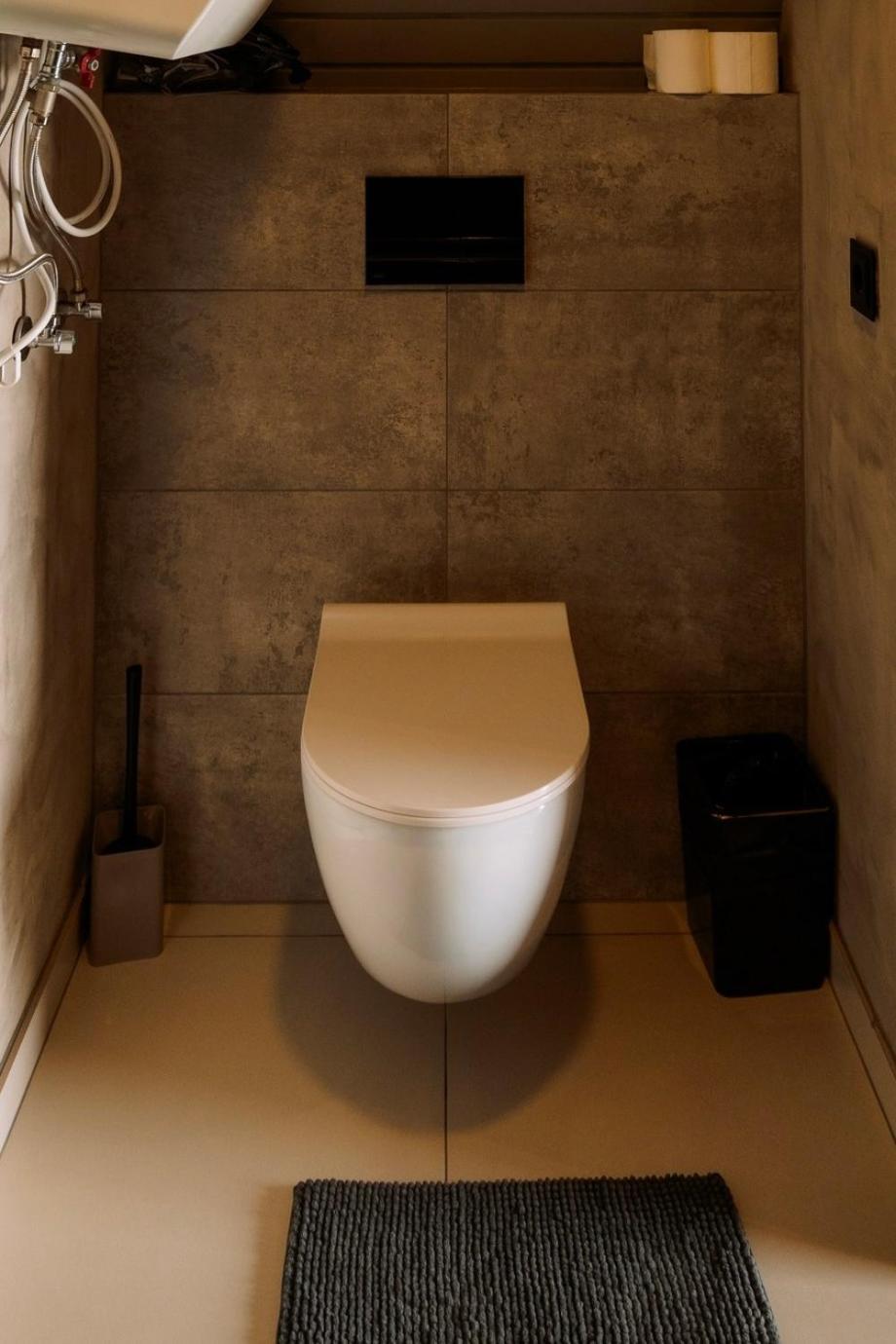 Double Room with Private Bathroom - Photo 10