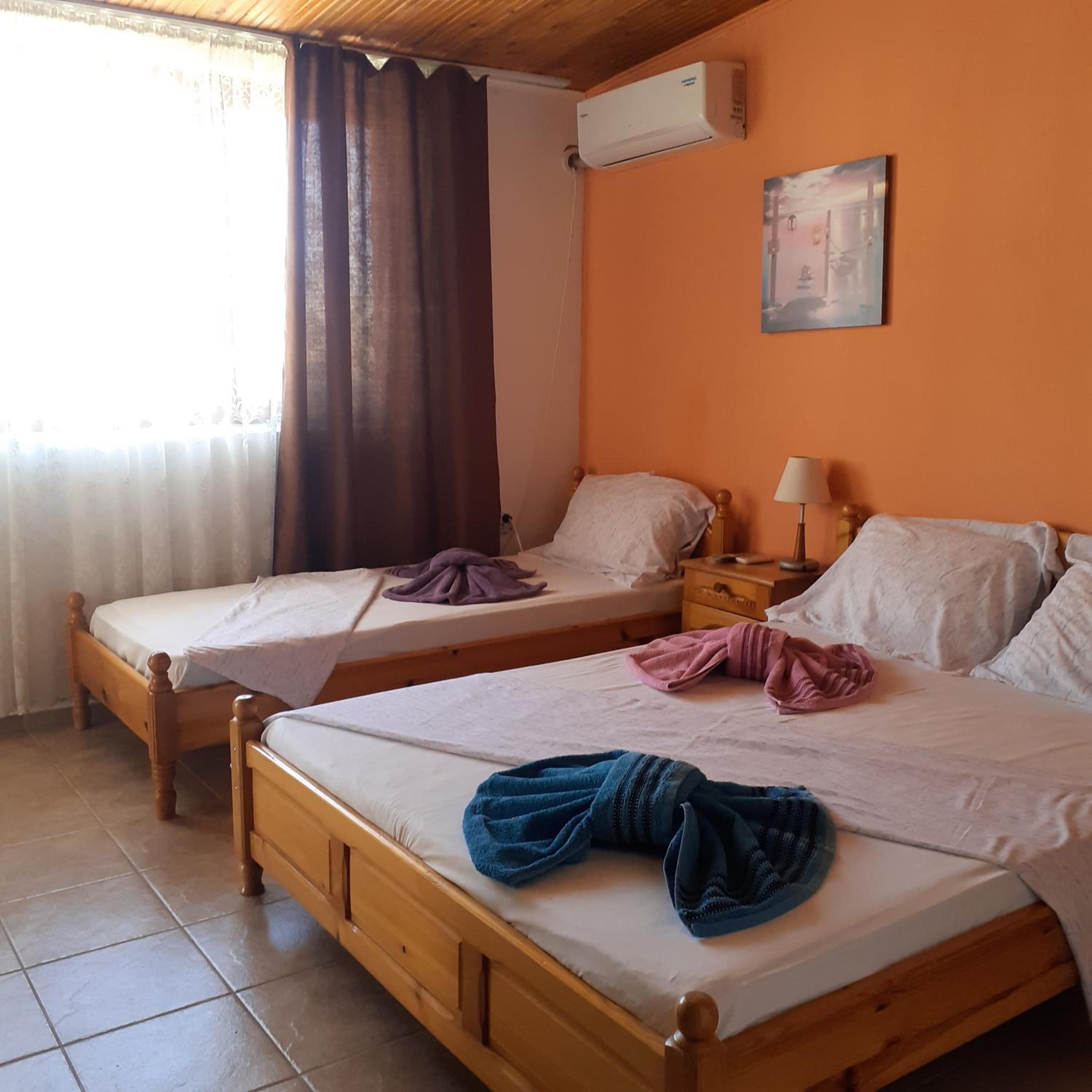 Triple Room with Bathroom photo 1
