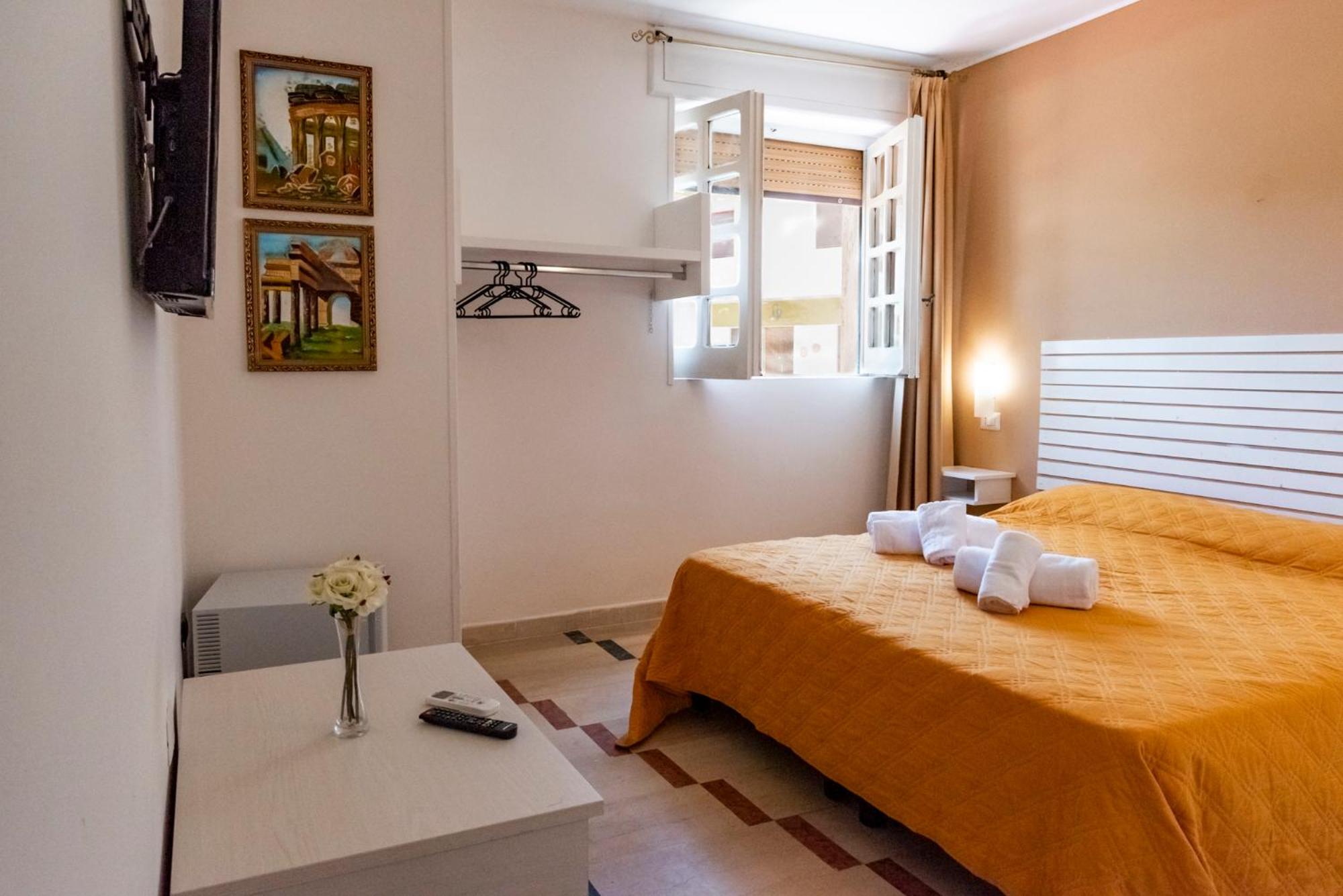 Small Double Room photo 3