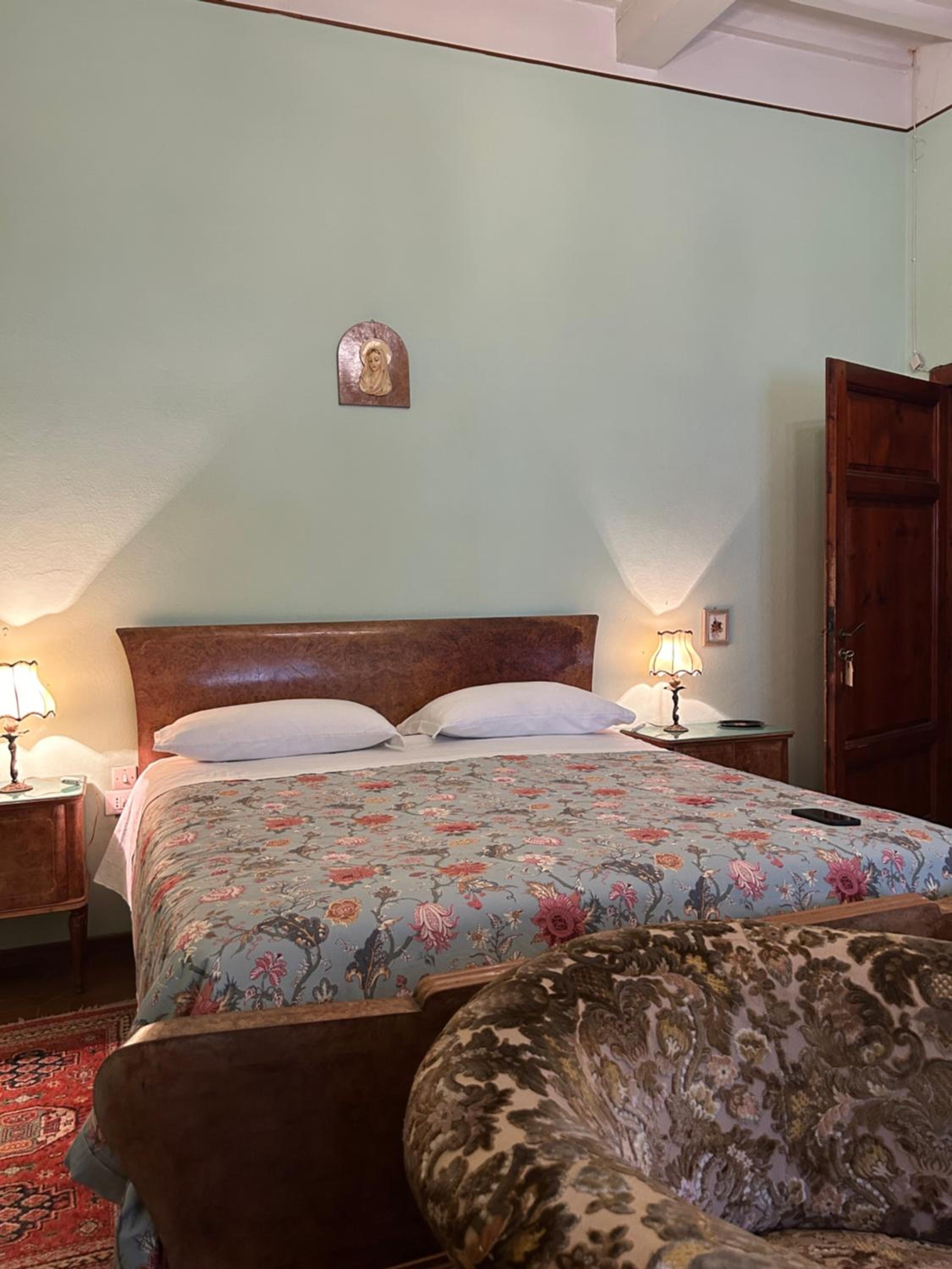Deluxe Room (2 Adults + 1 Child) photo 1