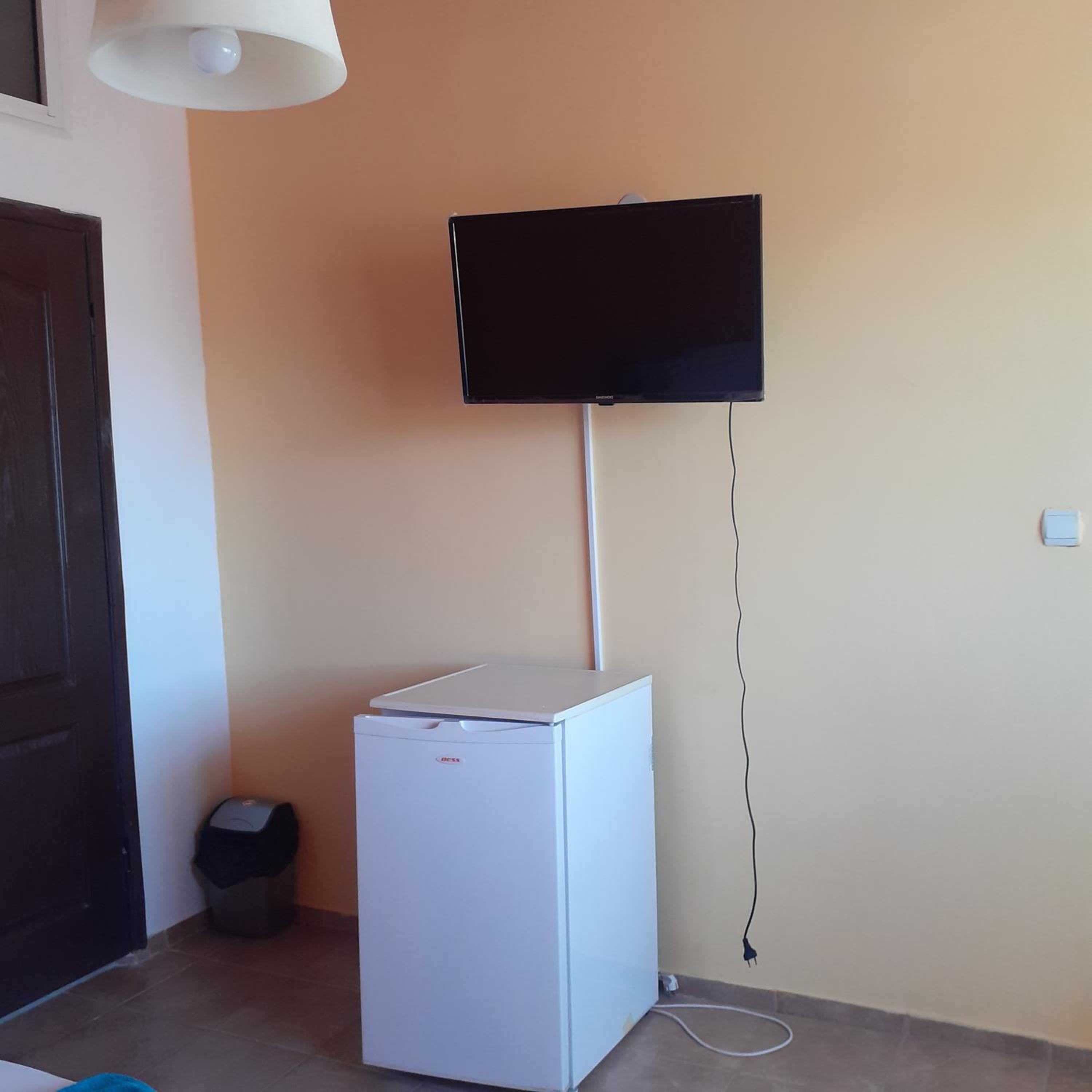 Triple Room with Bathroom photo 2